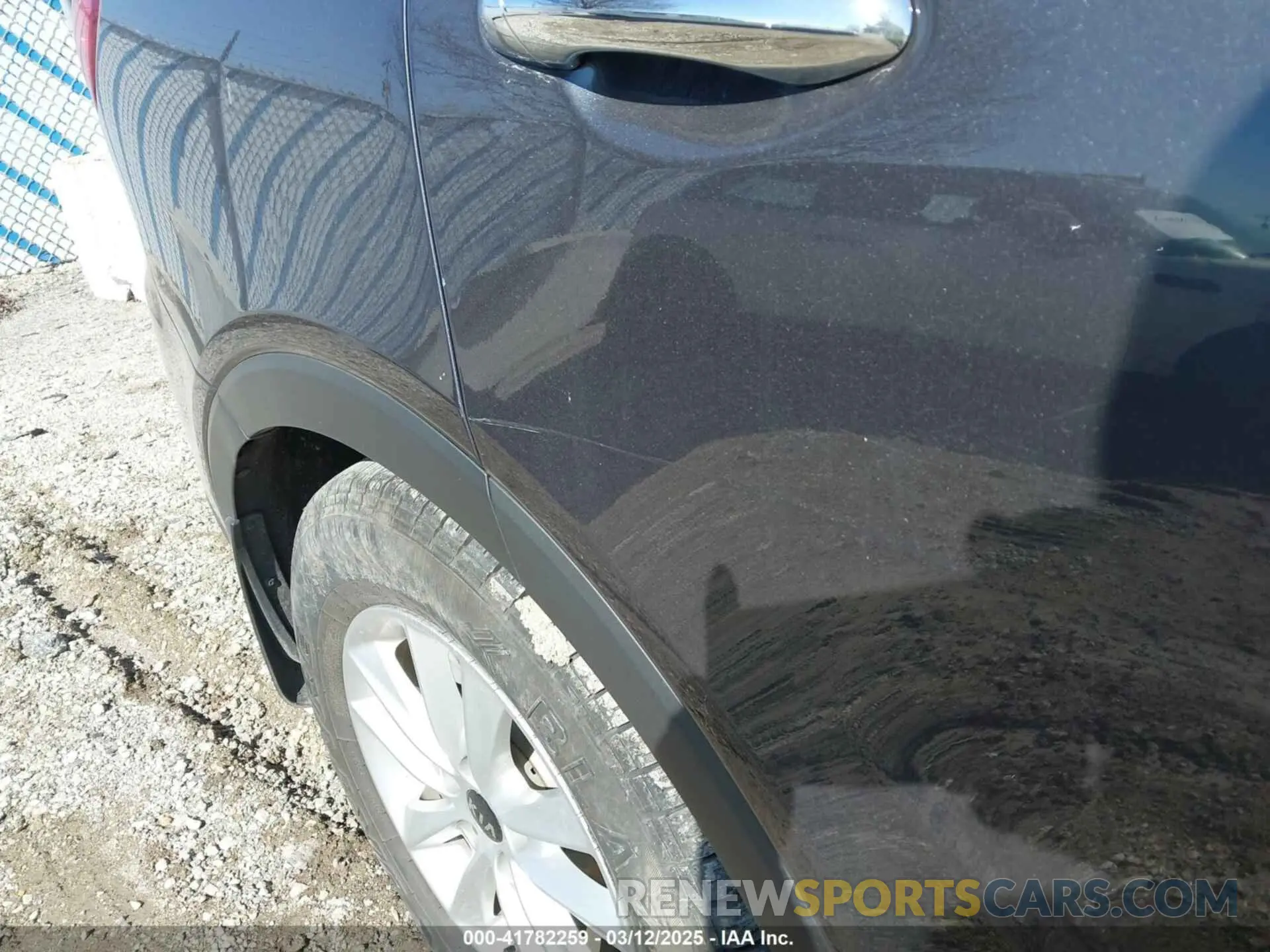 6 fotografías del automóvil dañado 5XYPGDA38KG515237 KIA SORENTO 2019