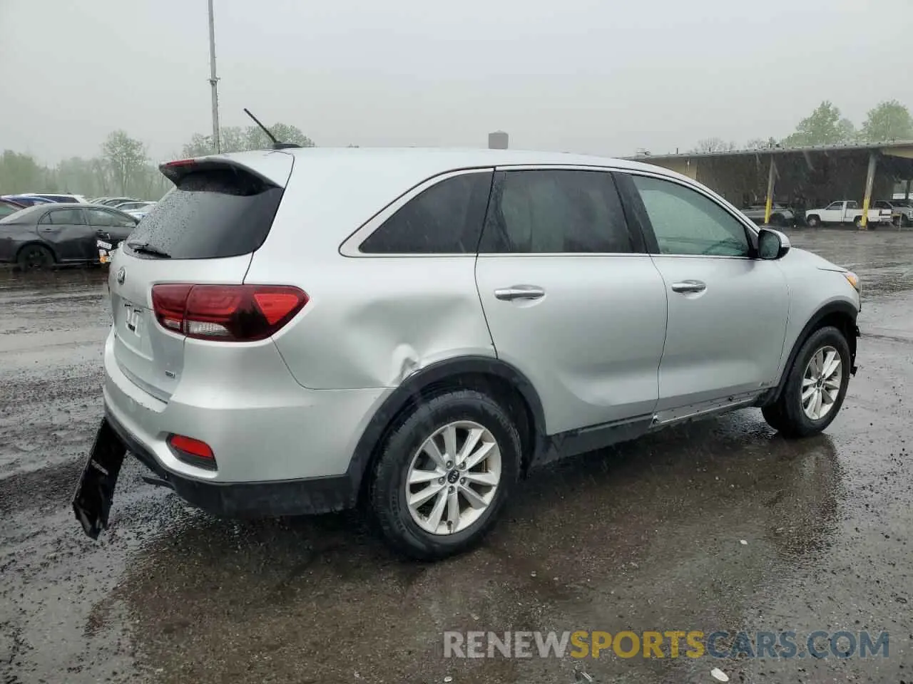 3 fotografías del automóvil dañado 5XYPGDA38KG545208 KIA SORENTO 2019