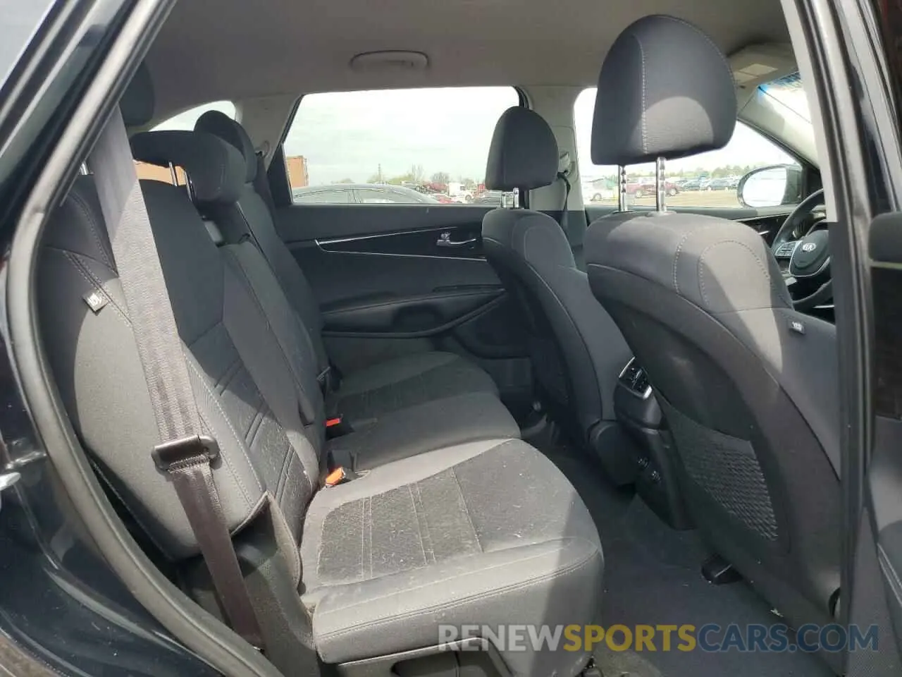 11 fotografías del automóvil dañado 5XYPGDA38KG574658 KIA SORENTO 2019