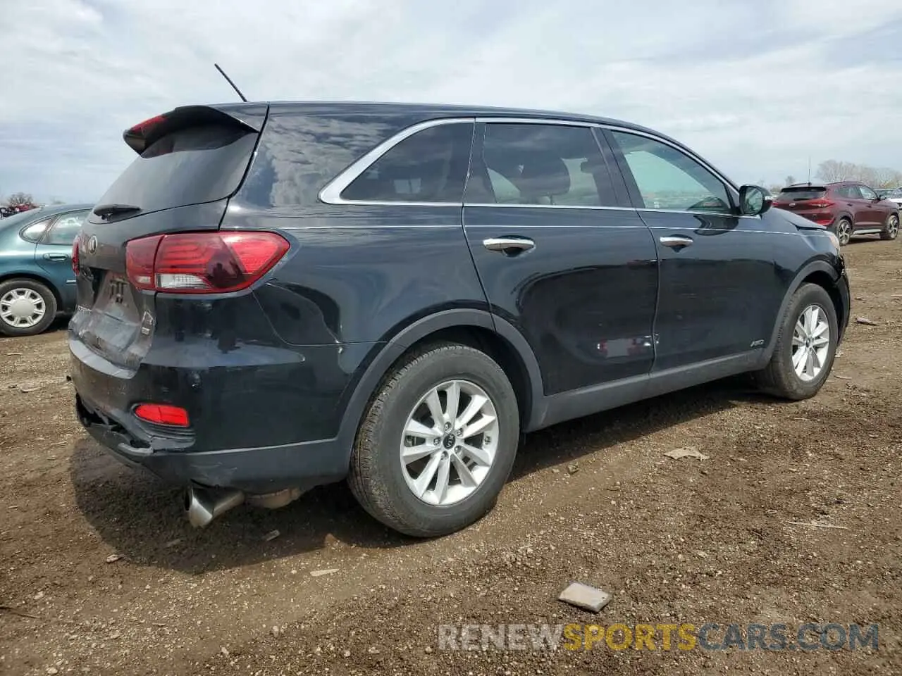 3 fotografías del automóvil dañado 5XYPGDA38KG574658 KIA SORENTO 2019