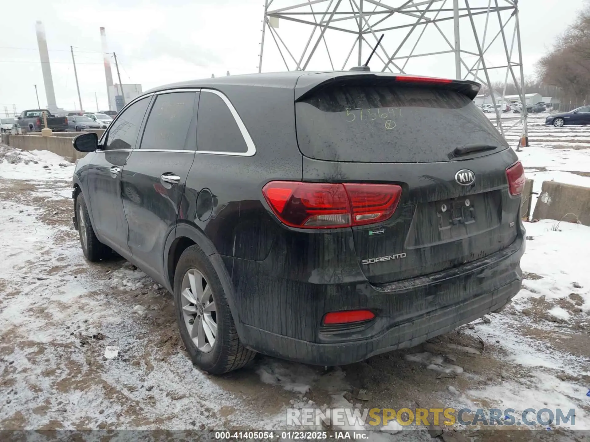 3 fotografías del automóvil dañado 5XYPGDA38KG575647 KIA SORENTO 2019
