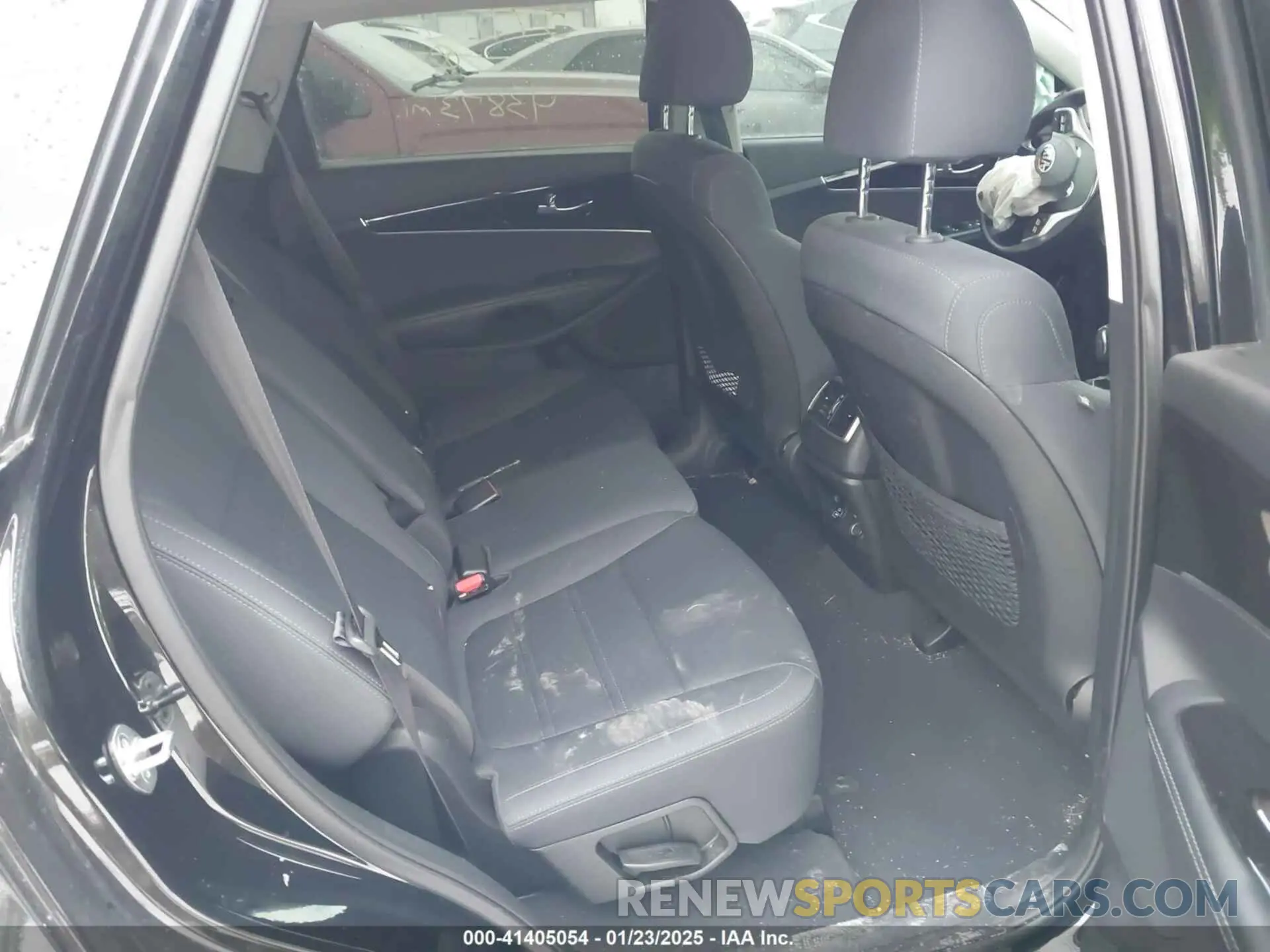 8 fotografías del automóvil dañado 5XYPGDA38KG575647 KIA SORENTO 2019