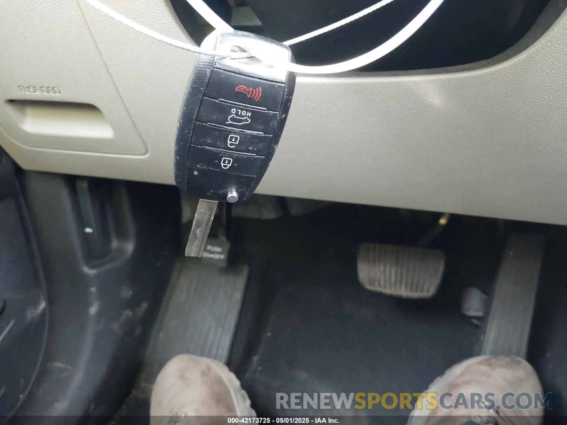 11 fotografías del automóvil dañado 5XYPGDA39KG478036 KIA SORENTO 2019