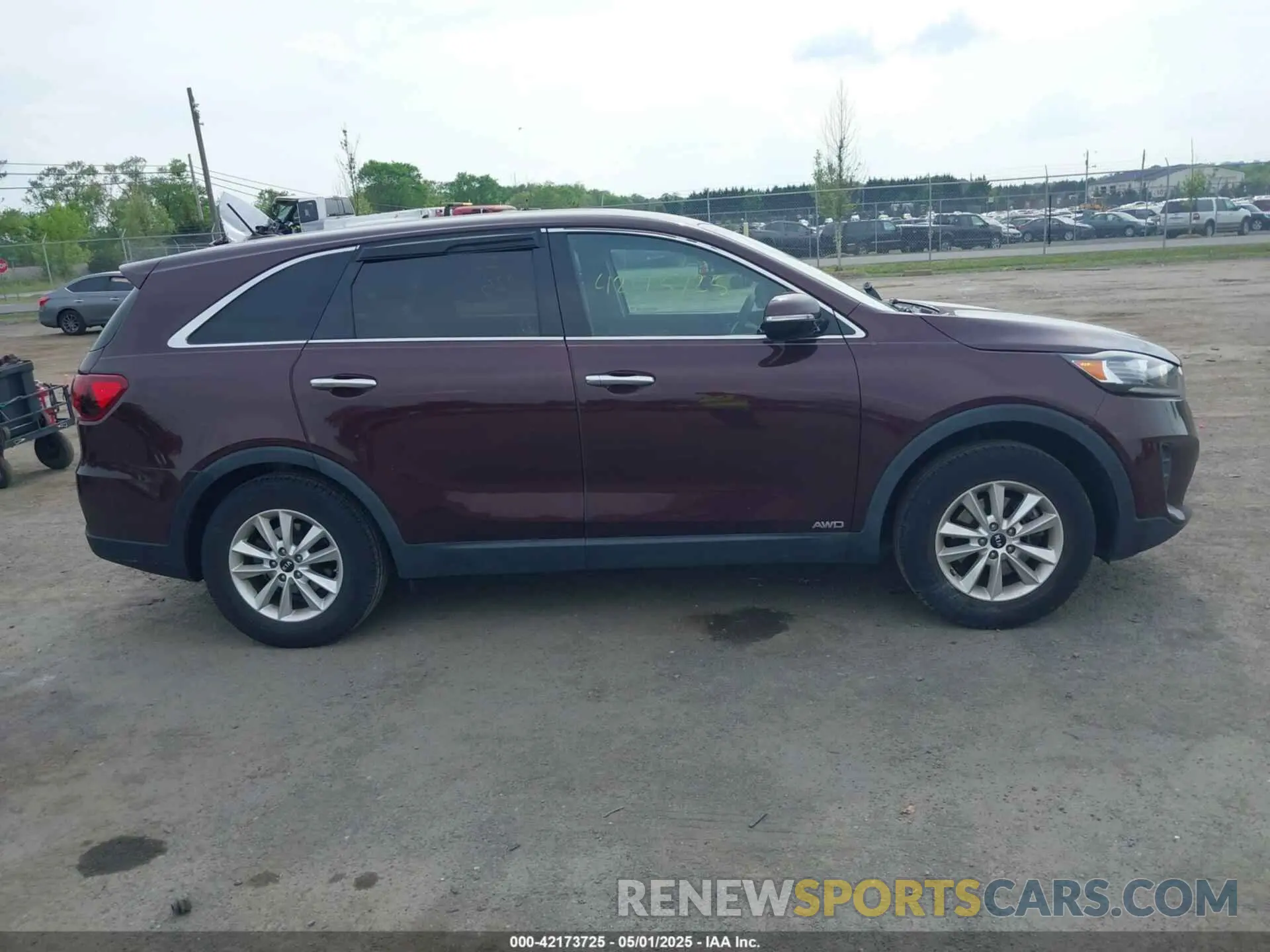 13 fotografías del automóvil dañado 5XYPGDA39KG478036 KIA SORENTO 2019