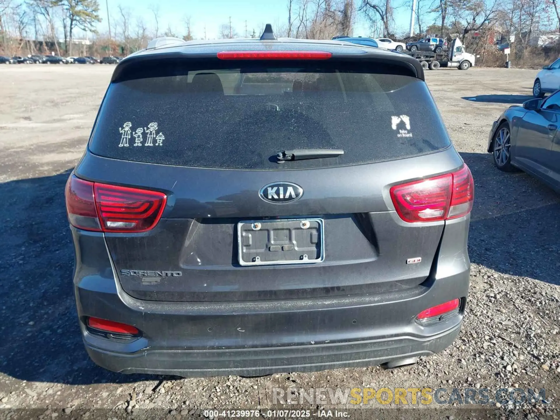 16 fotografías del automóvil dañado 5XYPGDA3XKG437009 KIA SORENTO 2019