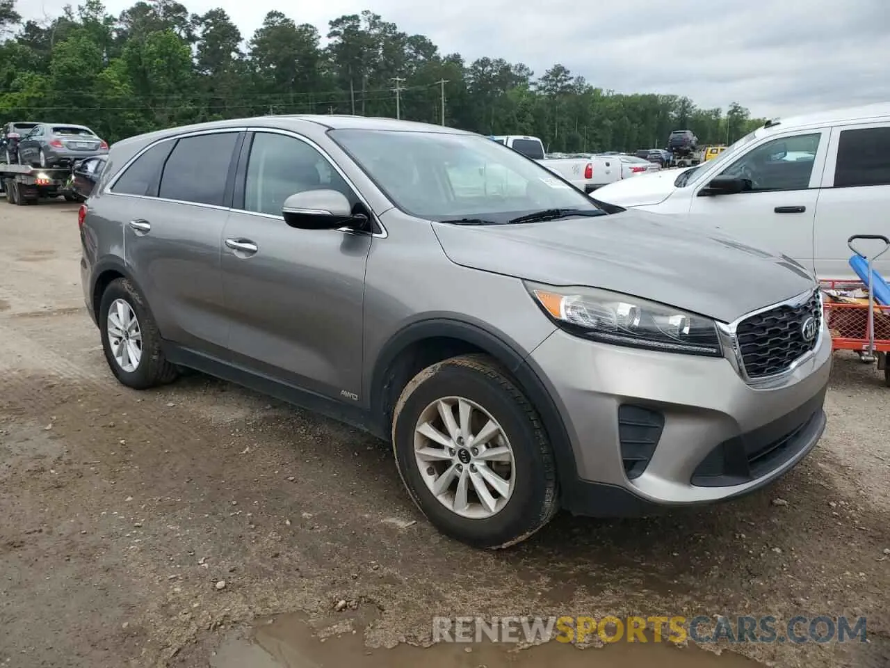 4 fotografías del automóvil dañado 5XYPGDA50KG488956 KIA SORENTO 2019