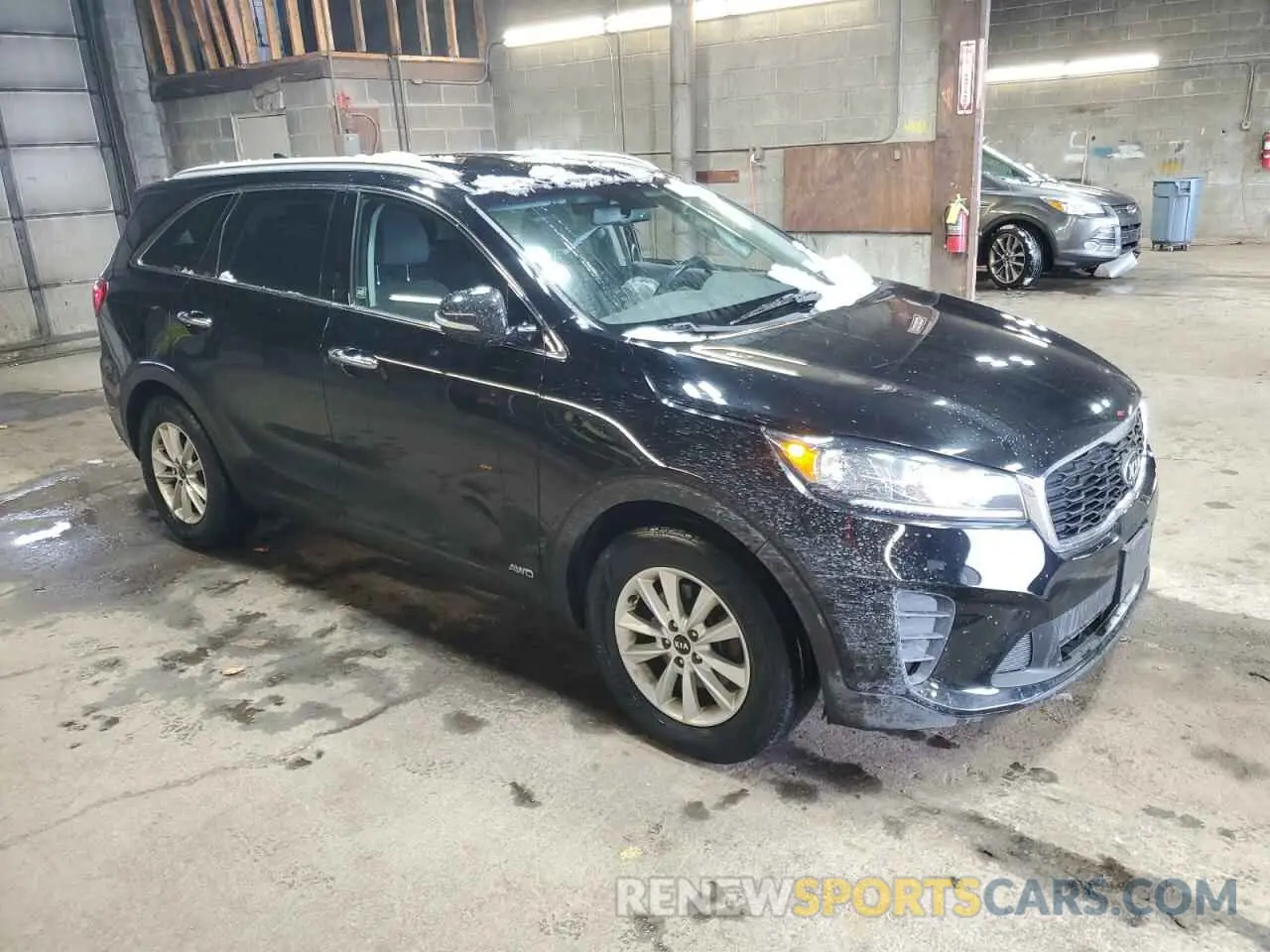 4 fotografías del automóvil dañado 5XYPGDA50KG492957 KIA SORENTO 2019