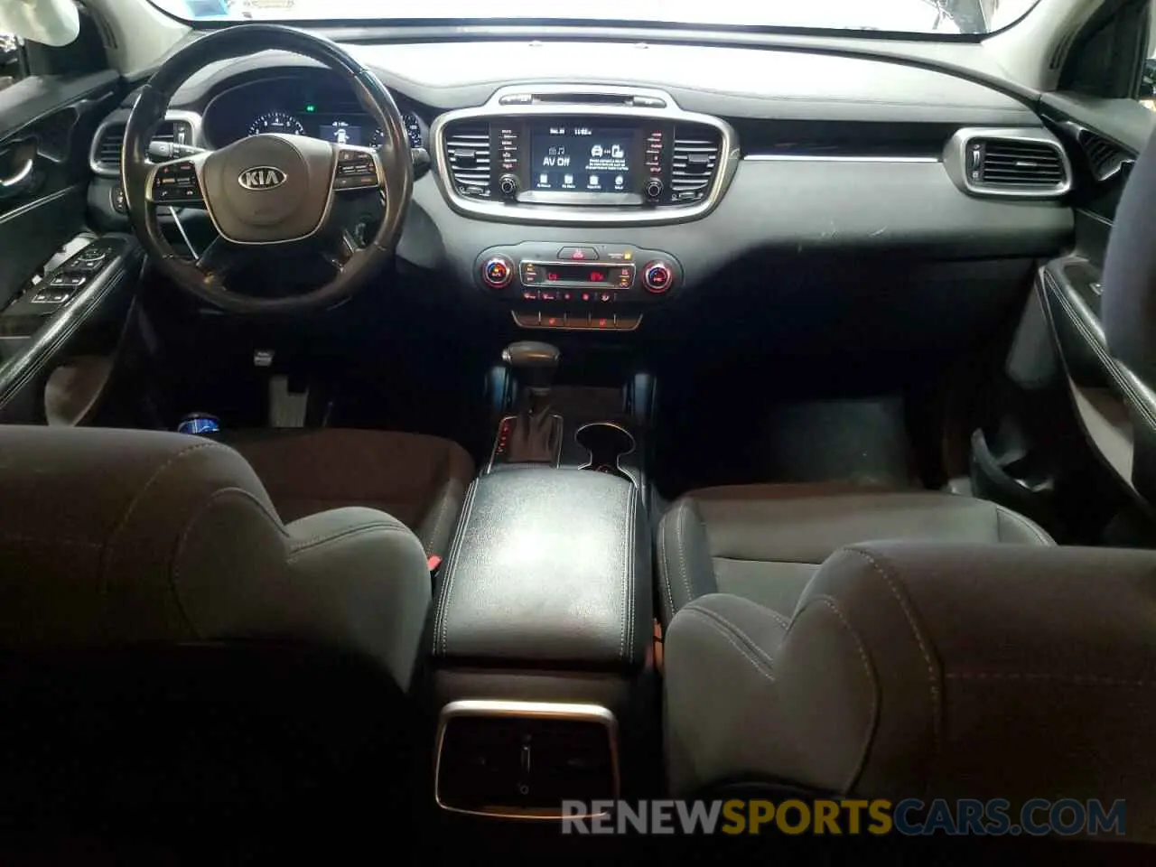 8 fotografías del automóvil dañado 5XYPGDA50KG492957 KIA SORENTO 2019