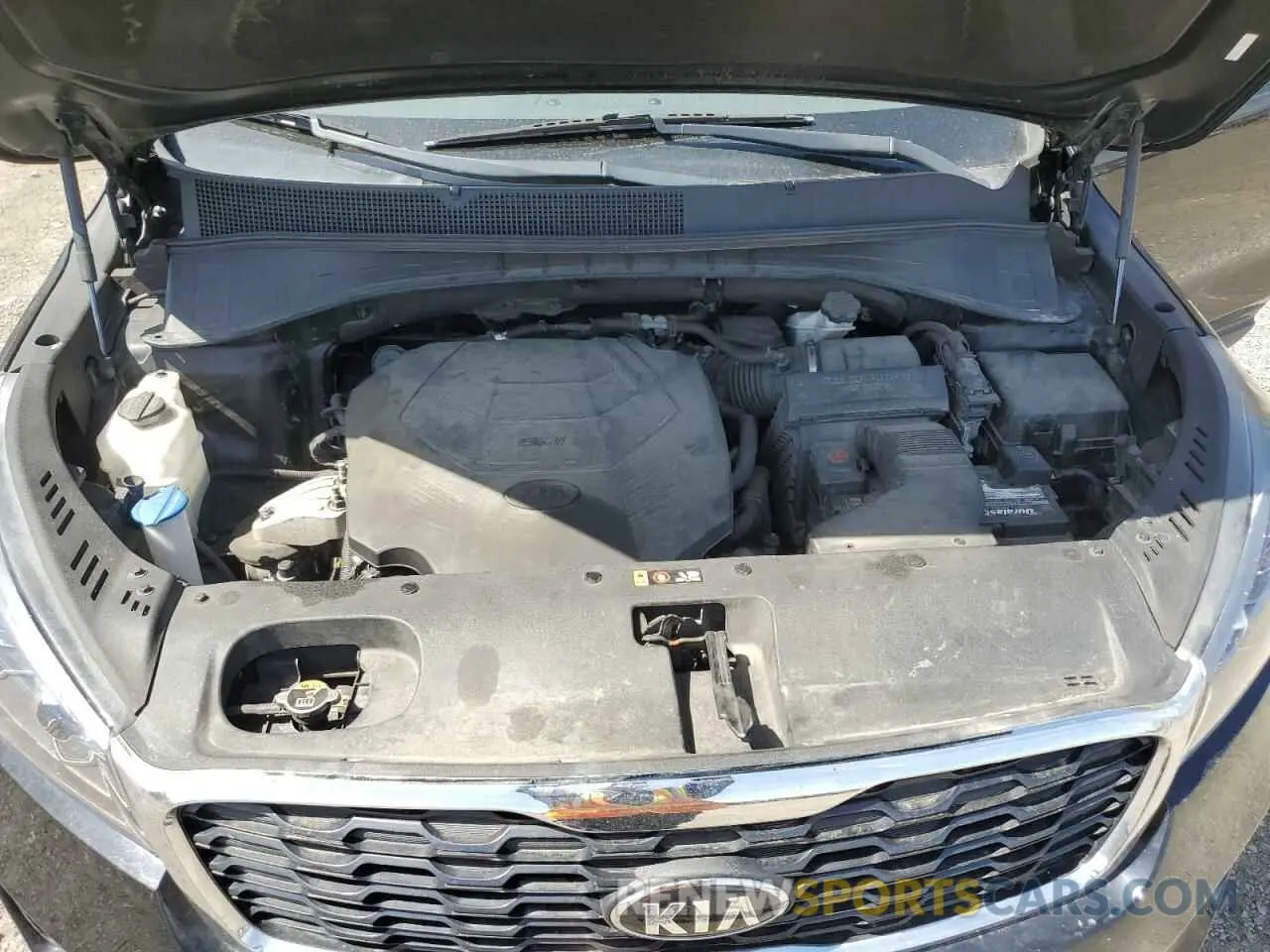 12 fotografías del automóvil dañado 5XYPGDA50KG522992 KIA SORENTO 2019