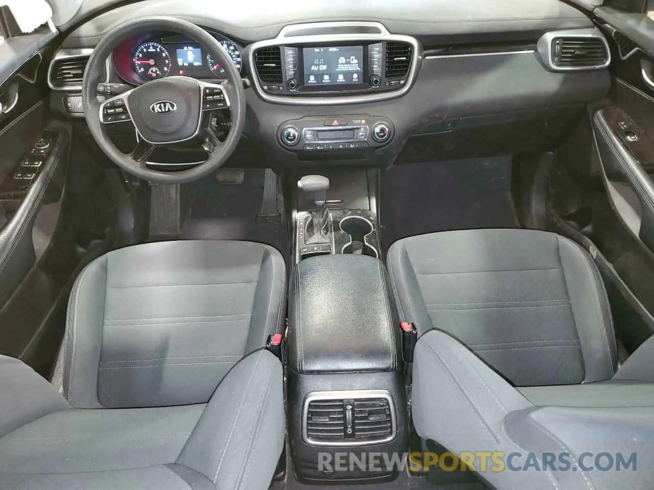 8 fotografías del automóvil dañado 5XYPGDA51KG474712 KIA SORENTO 2019