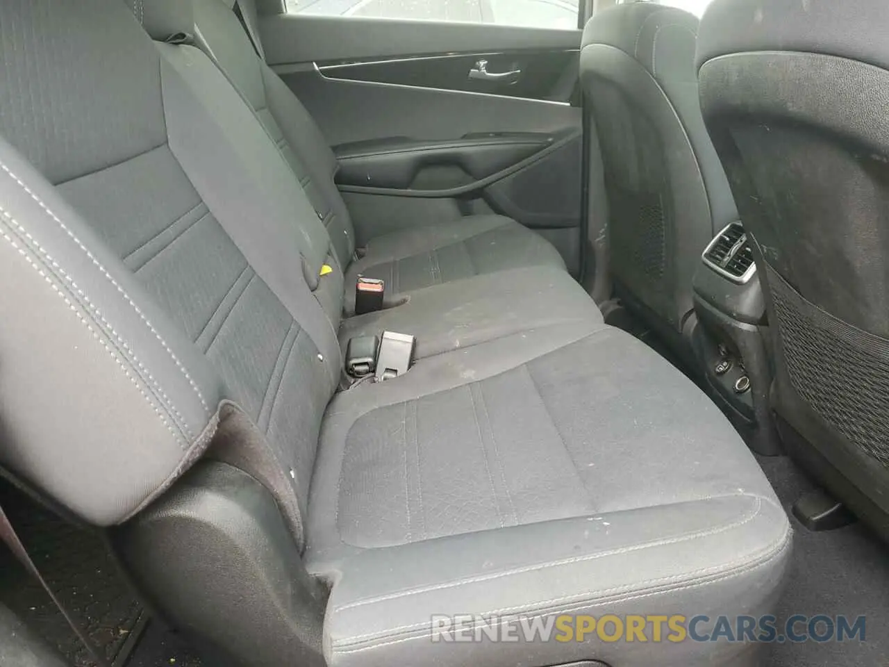 11 fotografías del automóvil dañado 5XYPGDA52KG457496 KIA SORENTO 2019