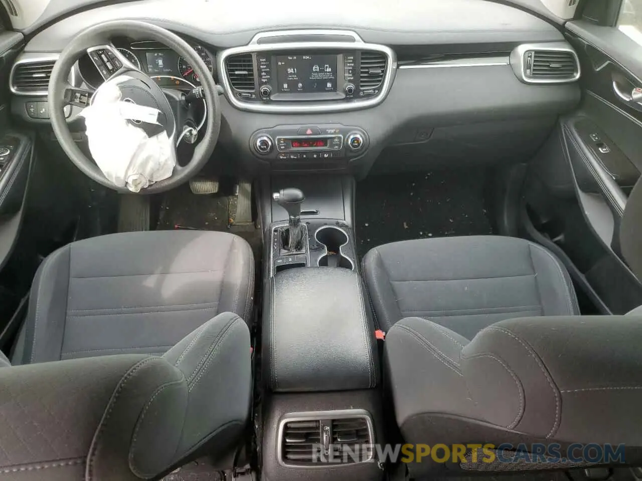 8 fotografías del automóvil dañado 5XYPGDA53KG486523 KIA SORENTO 2019