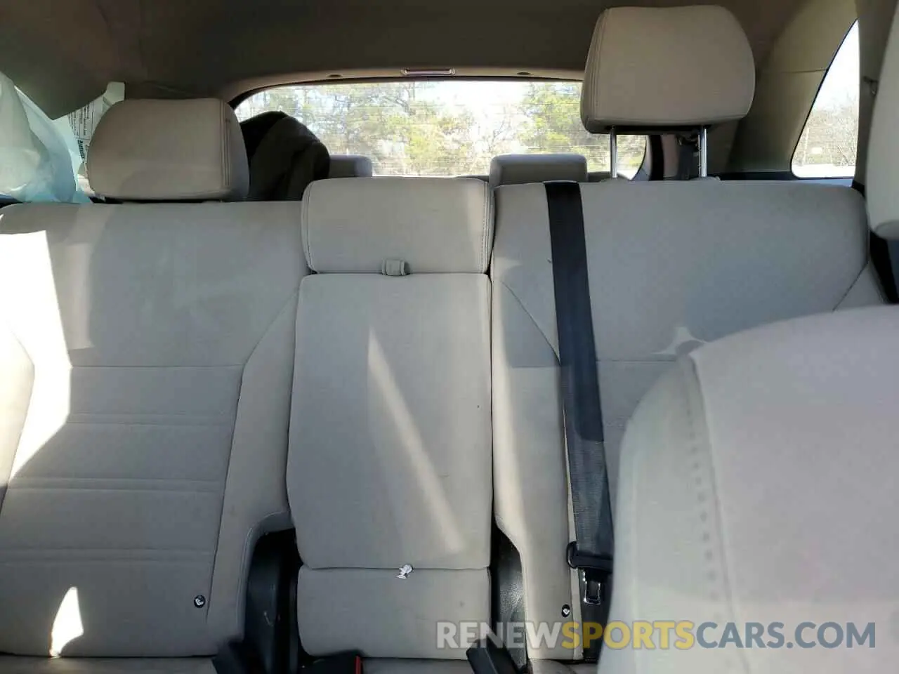 10 fotografías del automóvil dañado 5XYPGDA54KG483145 KIA SORENTO 2019