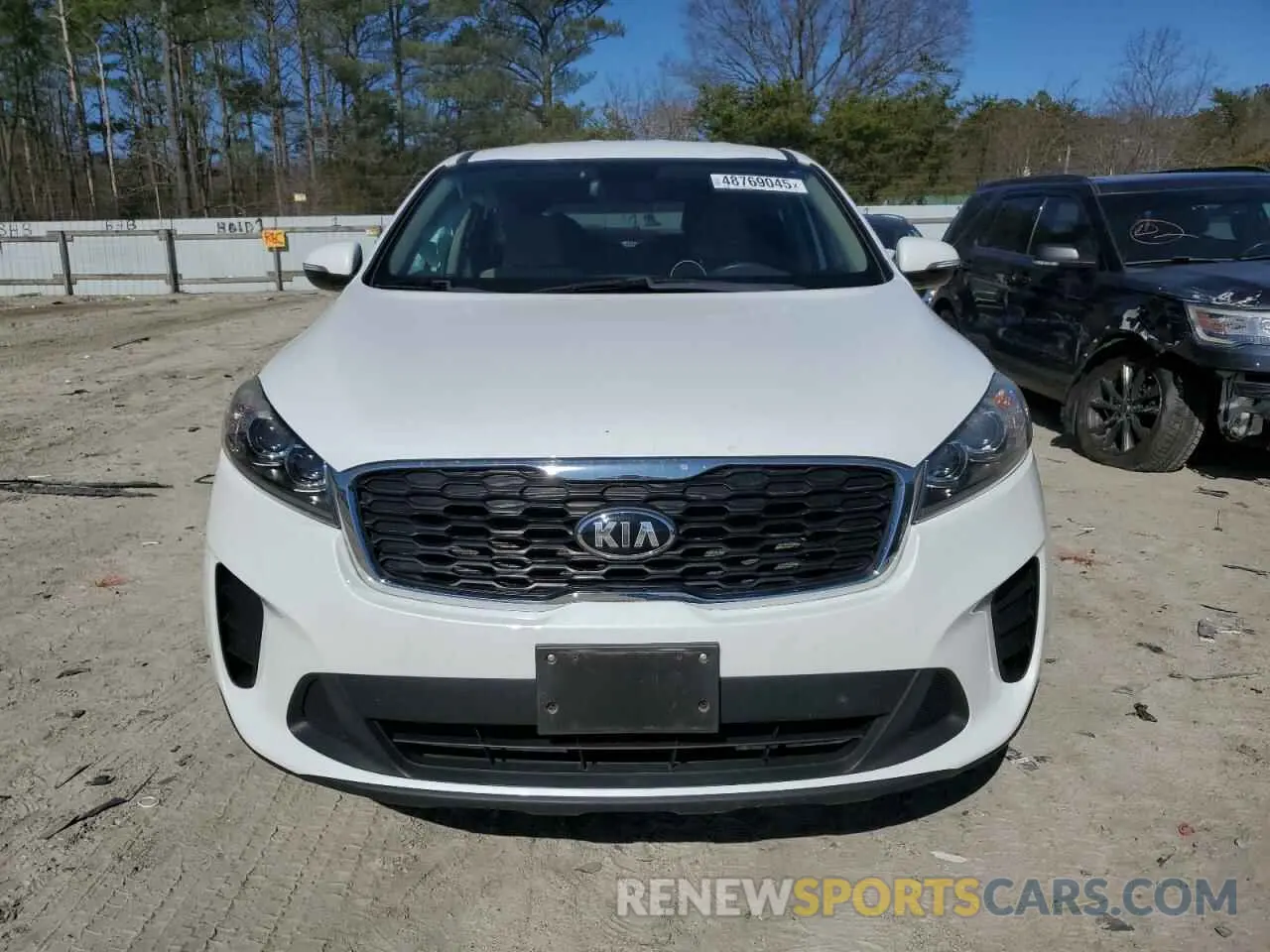 5 fotografías del automóvil dañado 5XYPGDA54KG483145 KIA SORENTO 2019