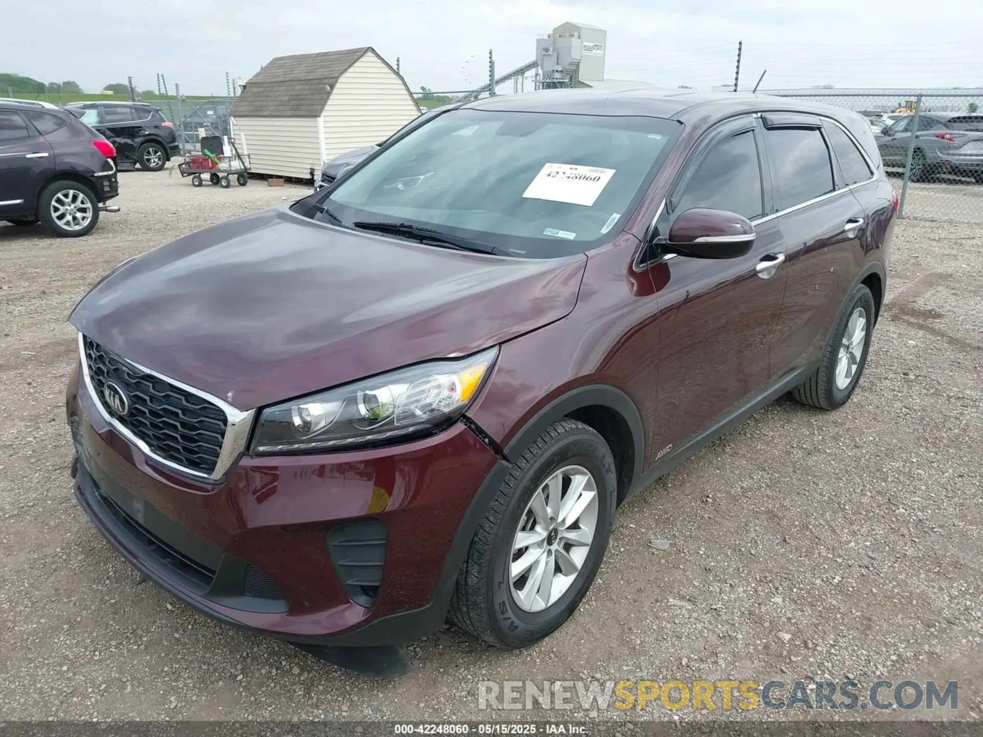 2 fotografías del automóvil dañado 5XYPGDA55KG447576 KIA SORENTO 2019