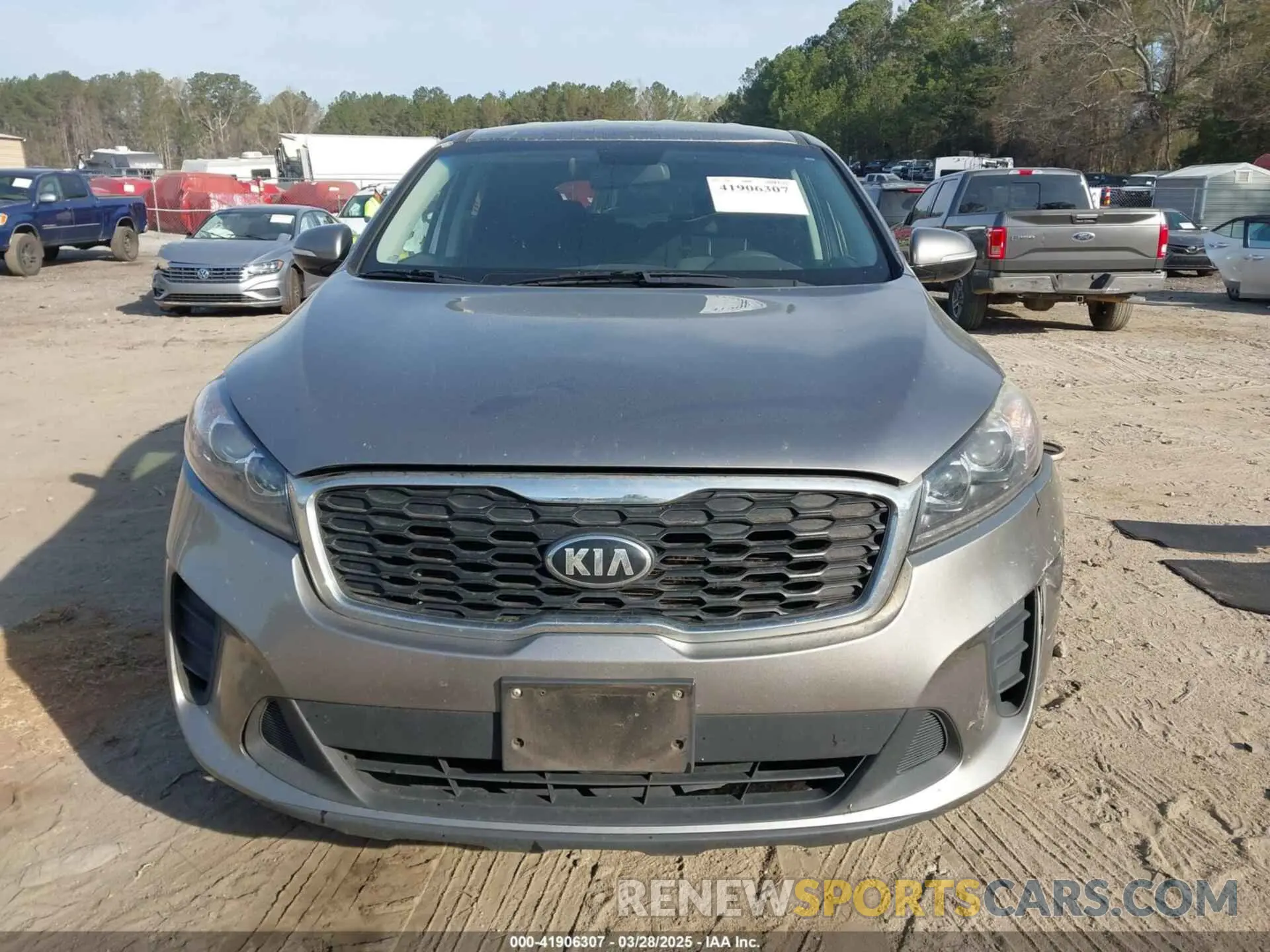 12 fotografías del automóvil dañado 5XYPGDA55KG489620 KIA SORENTO 2019