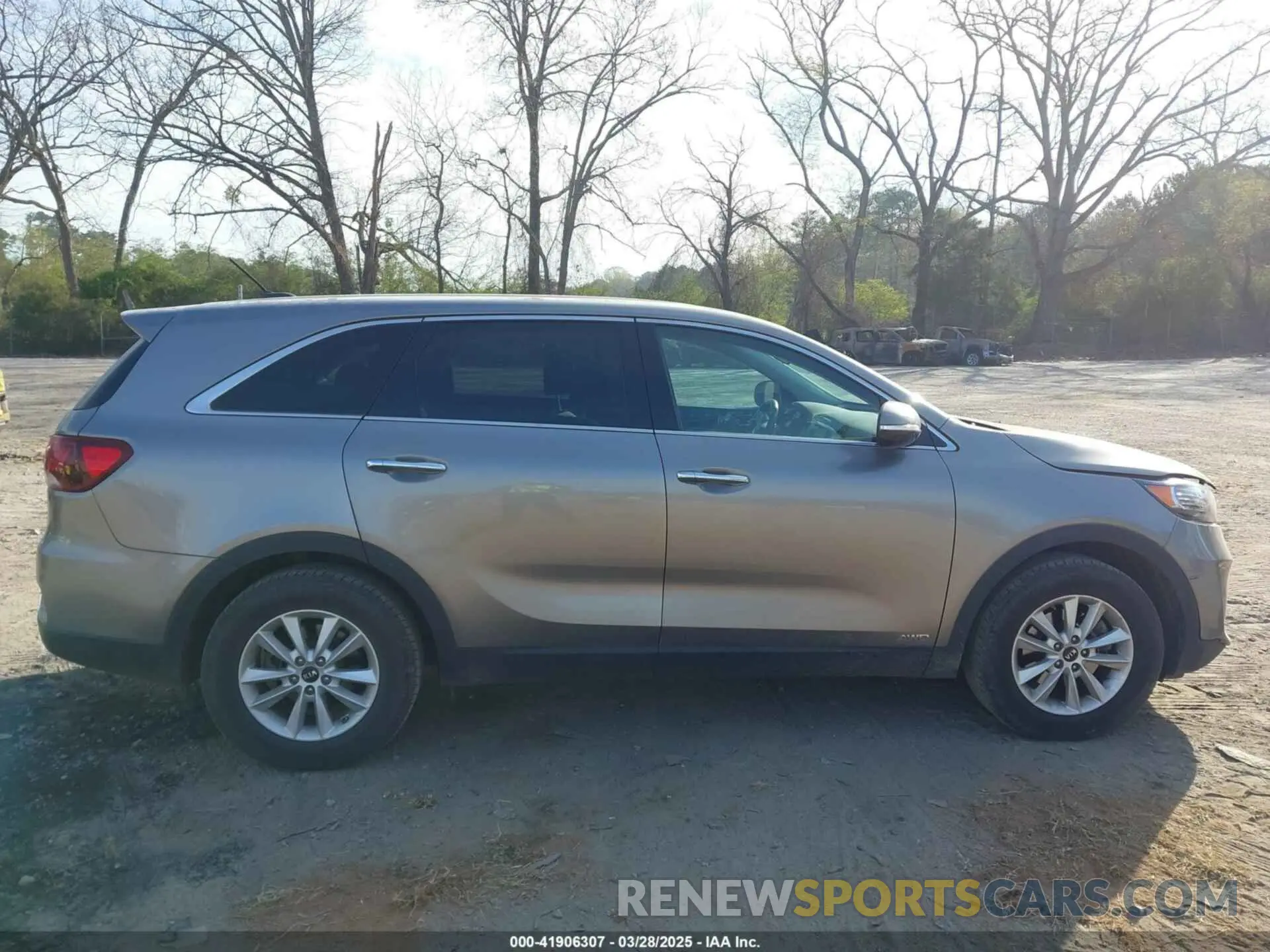 13 fotografías del automóvil dañado 5XYPGDA55KG489620 KIA SORENTO 2019