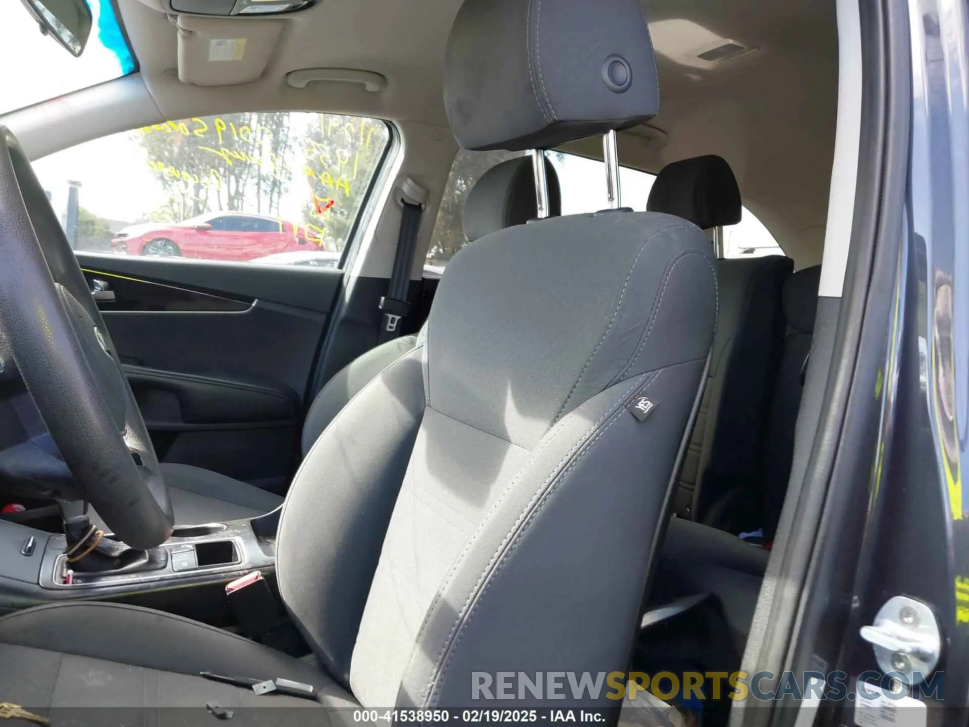 19 fotografías del automóvil dañado 5XYPGDA55KG553235 KIA SORENTO 2019