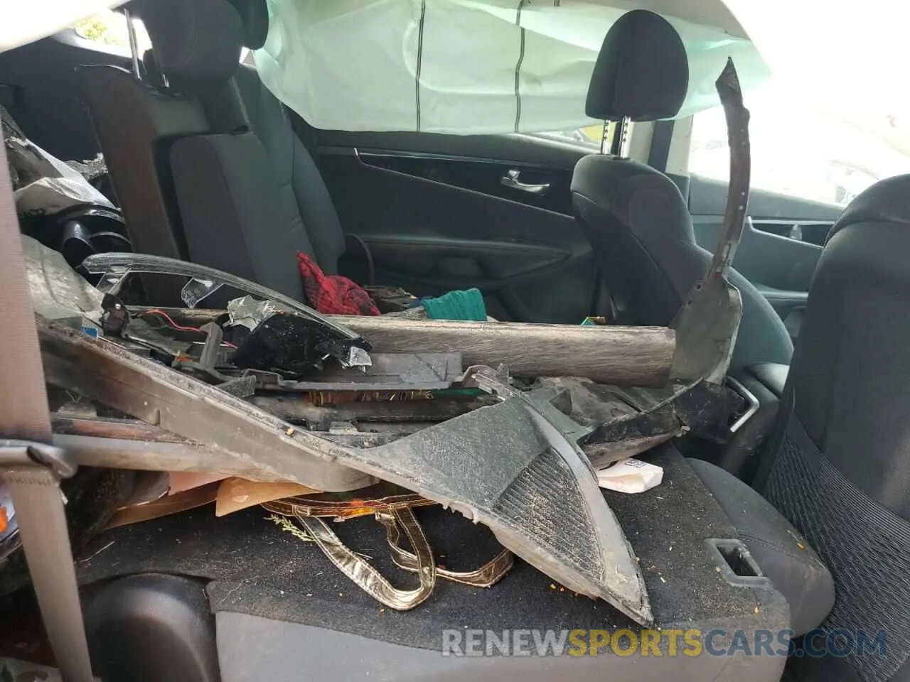 11 fotografías del automóvil dañado 5XYPGDA55KG583531 KIA SORENTO 2019