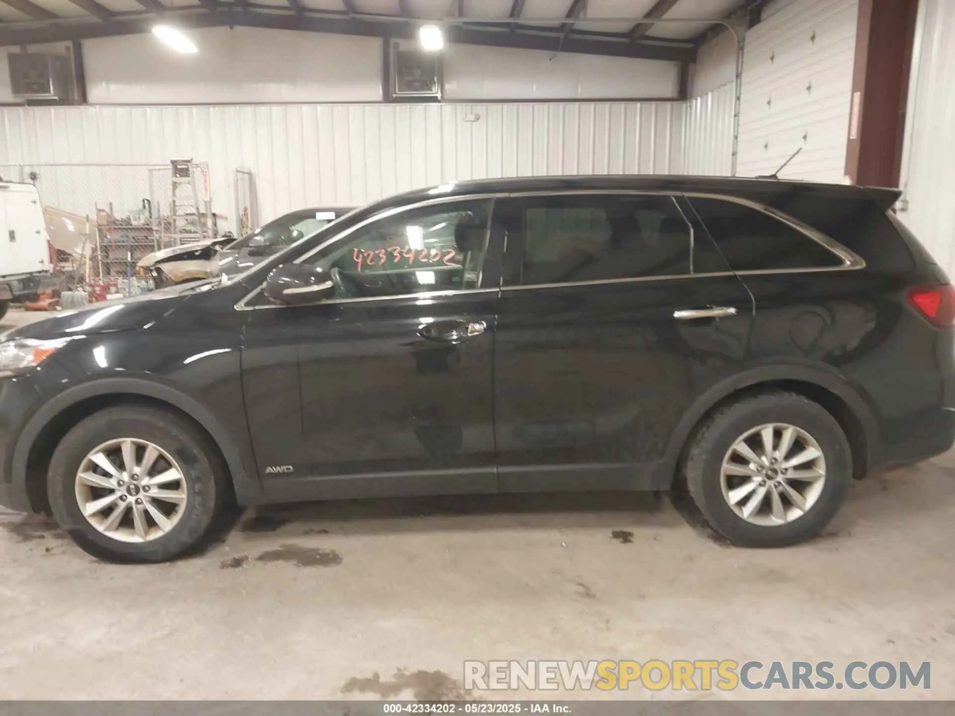 14 fotografías del automóvil dañado 5XYPGDA56KG444105 KIA SORENTO 2019
