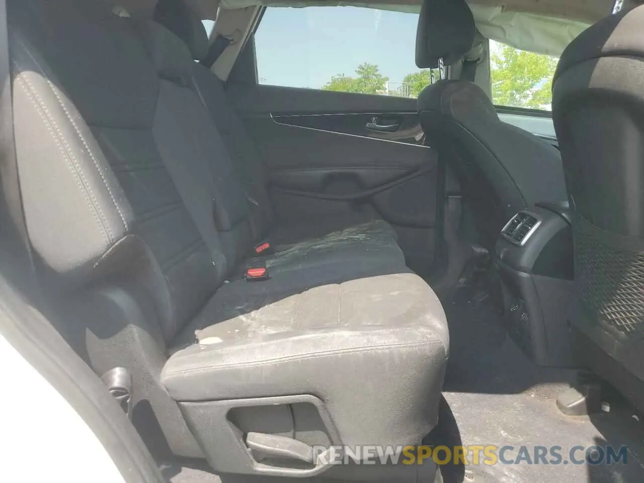 11 fotografías del automóvil dañado 5XYPGDA57KG466792 KIA SORENTO 2019
