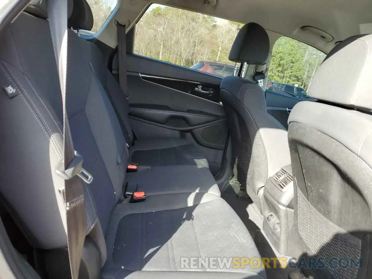 11 fotografías del automóvil dañado 5XYPGDA57KG584678 KIA SORENTO 2019