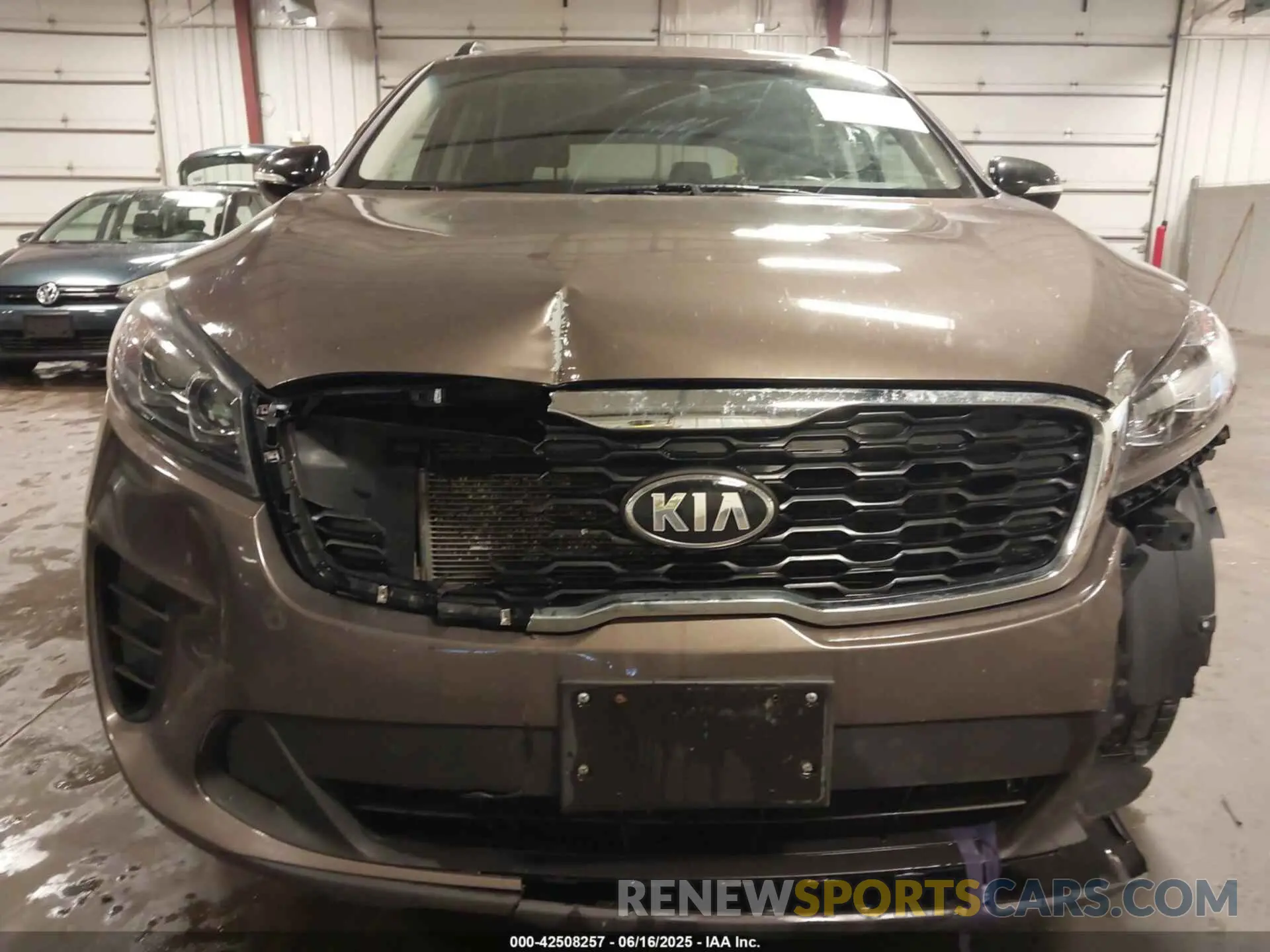 12 fotografías del automóvil dañado 5XYPGDA58KG588030 KIA SORENTO 2019