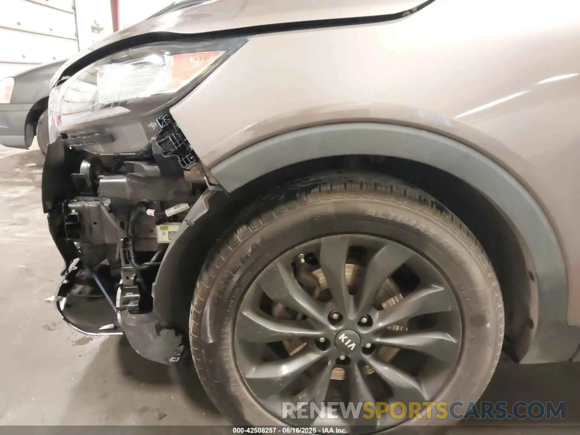 6 fotografías del automóvil dañado 5XYPGDA58KG588030 KIA SORENTO 2019