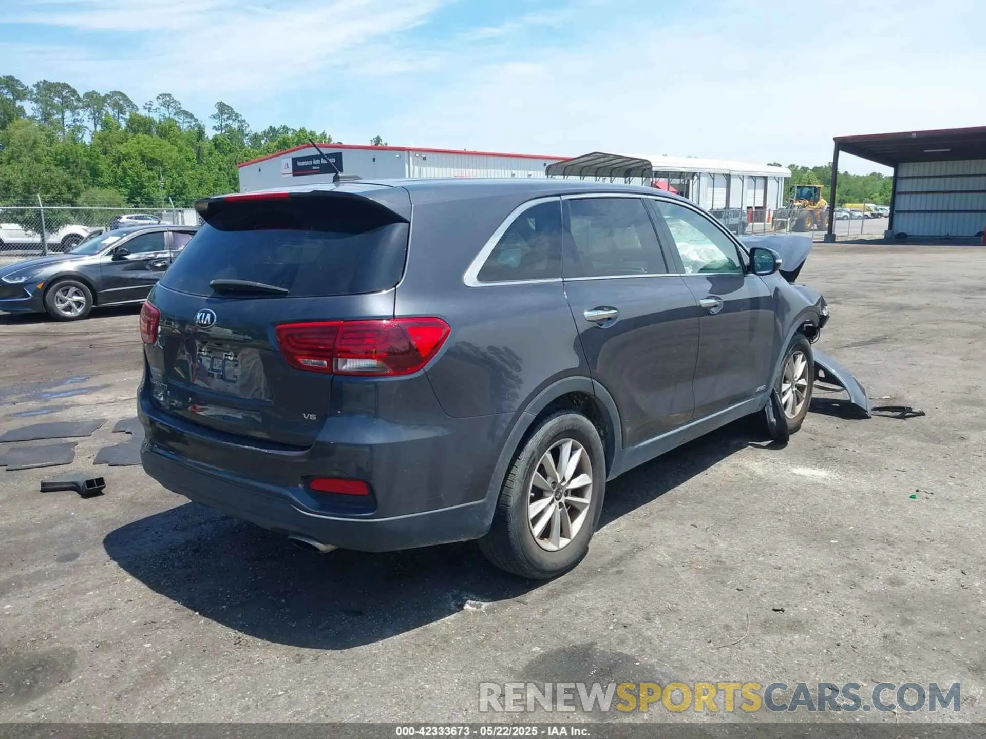 4 fotografías del automóvil dañado 5XYPGDA59KG448942 KIA SORENTO 2019
