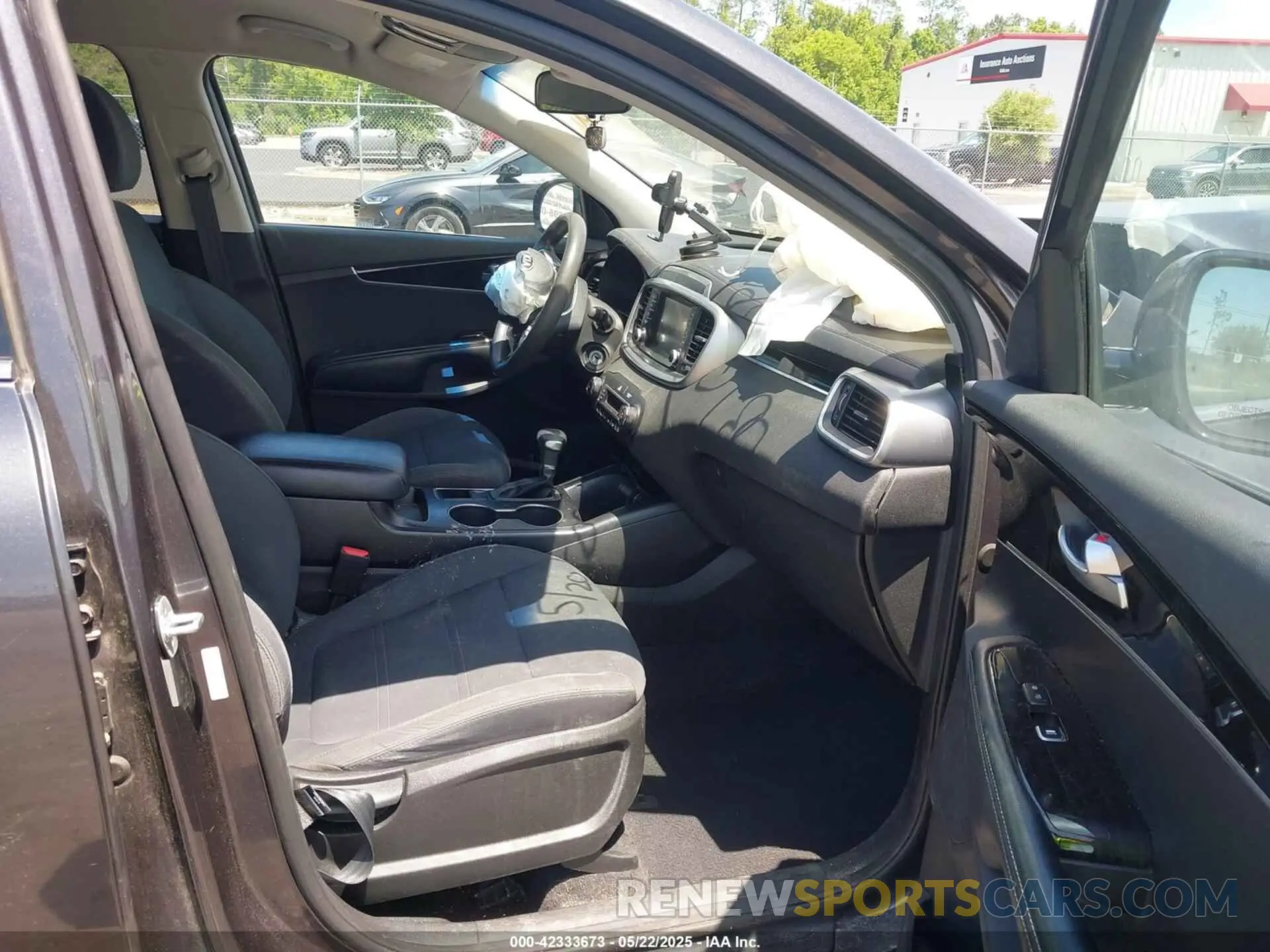 5 fotografías del automóvil dañado 5XYPGDA59KG448942 KIA SORENTO 2019