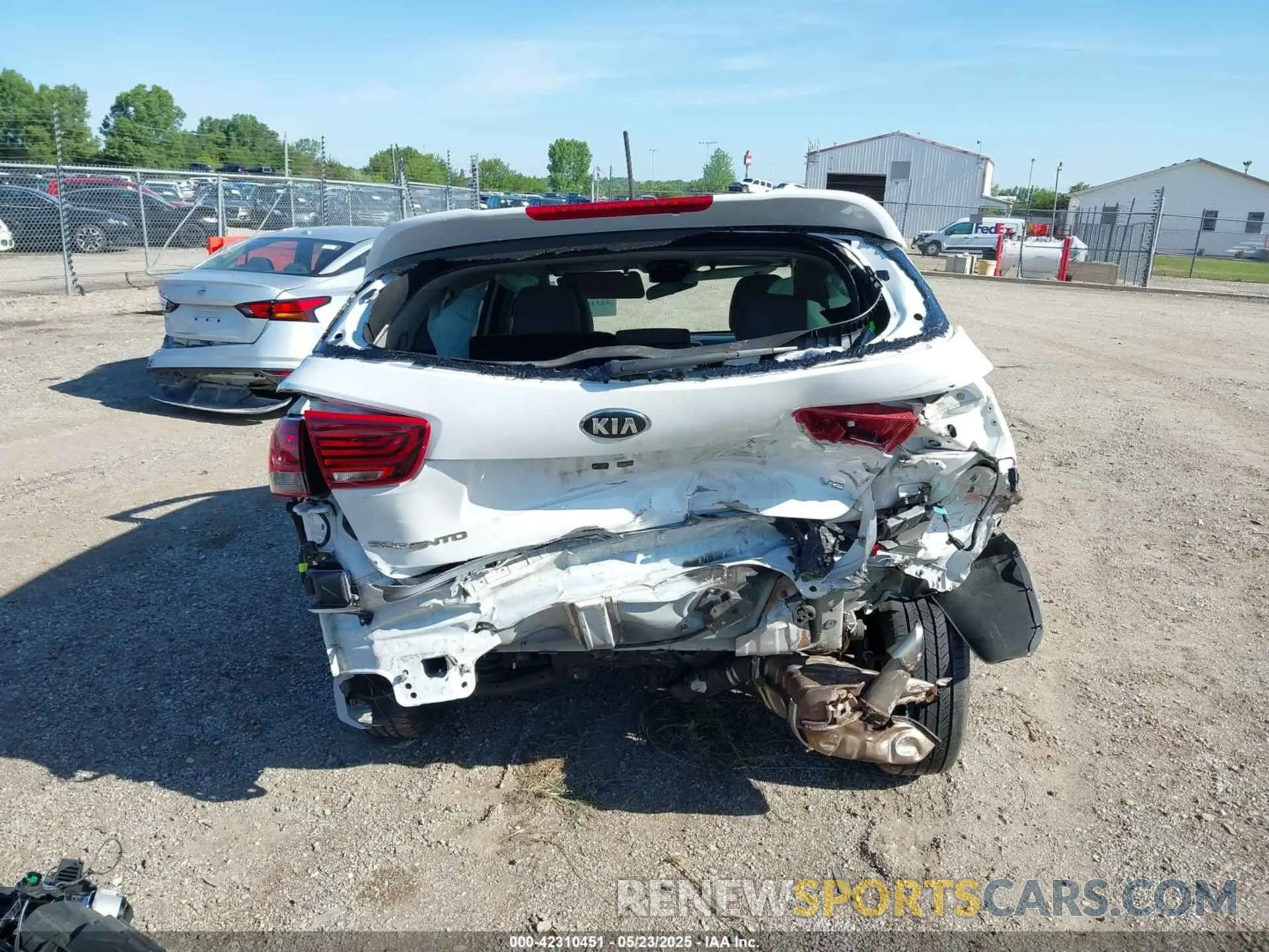 16 fotografías del automóvil dañado 5XYPGDA59KG477907 KIA SORENTO 2019