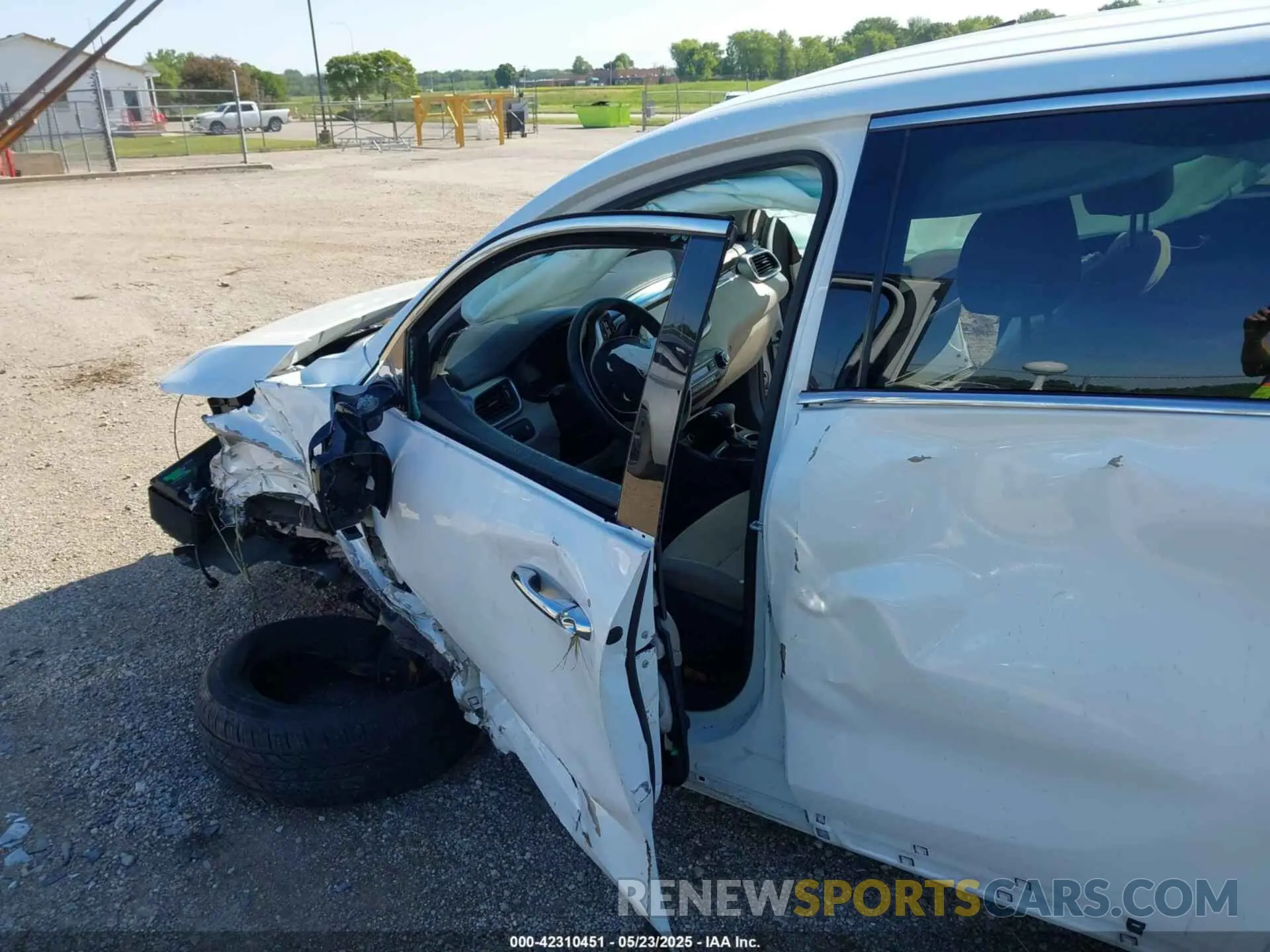 6 fotografías del automóvil dañado 5XYPGDA59KG477907 KIA SORENTO 2019