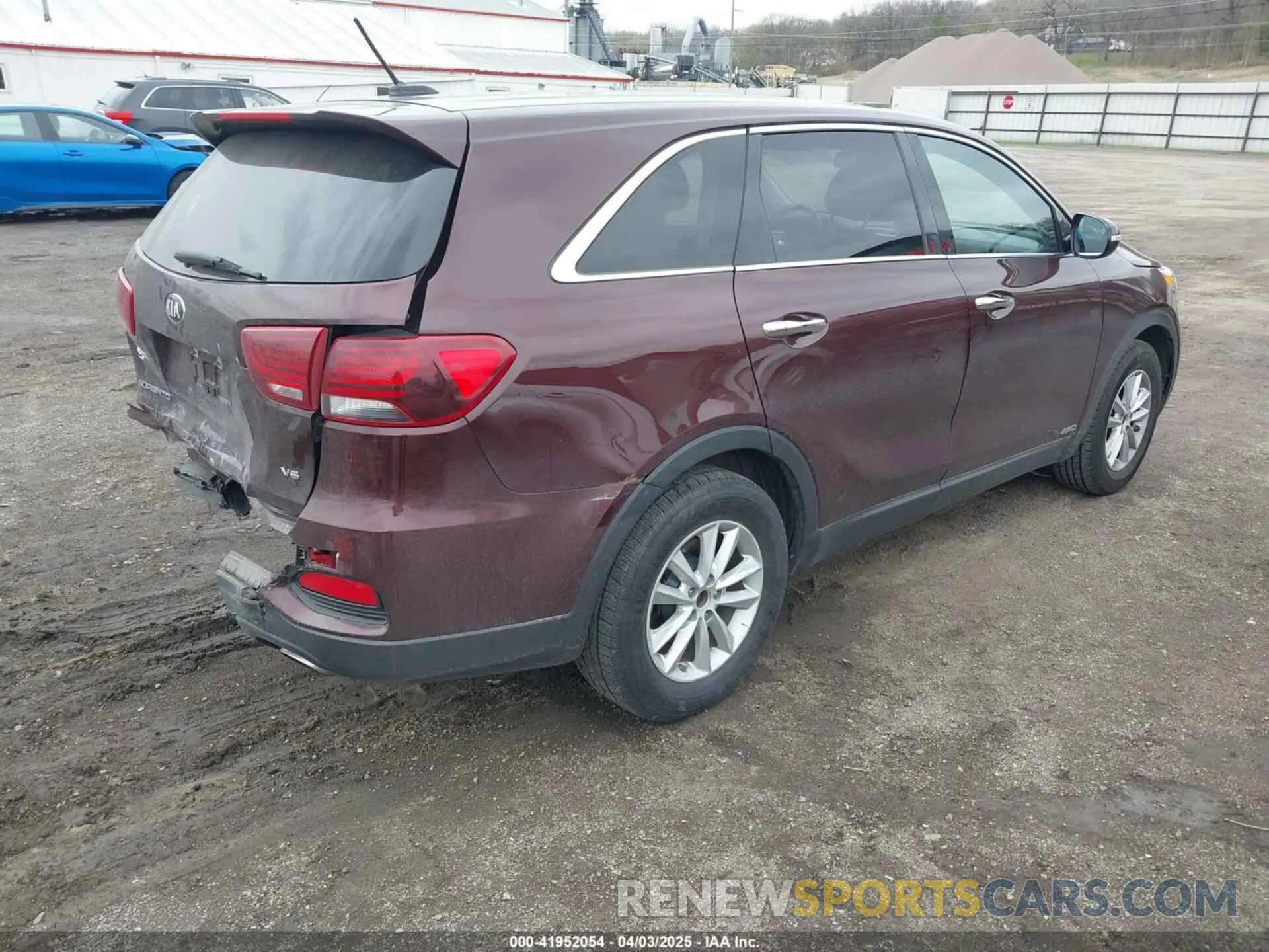 4 fotografías del automóvil dañado 5XYPGDA59KG488583 KIA SORENTO 2019