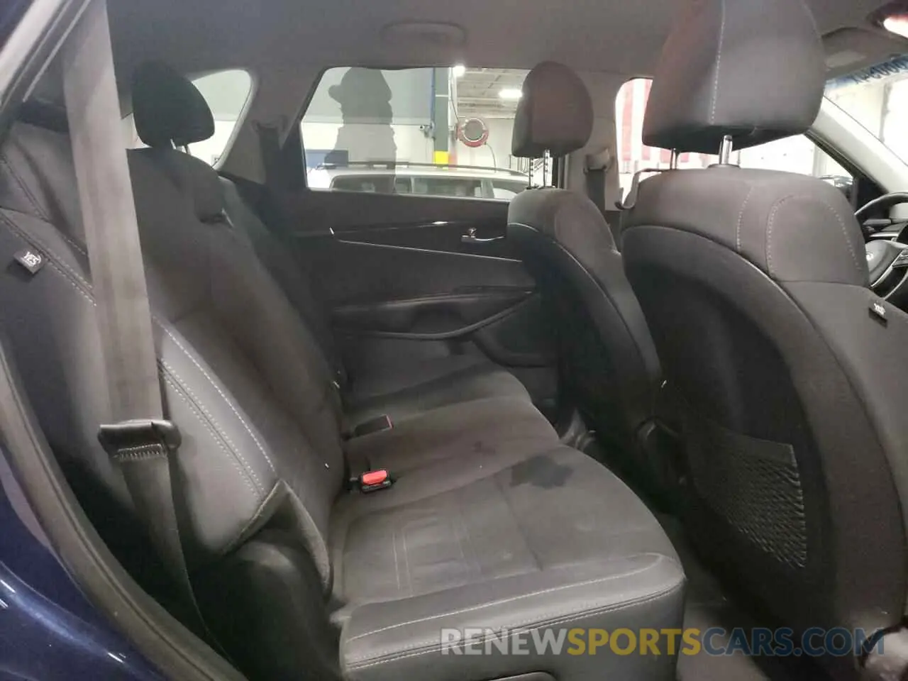 11 fotografías del automóvil dañado 5XYPGDA59KG549284 KIA SORENTO 2019