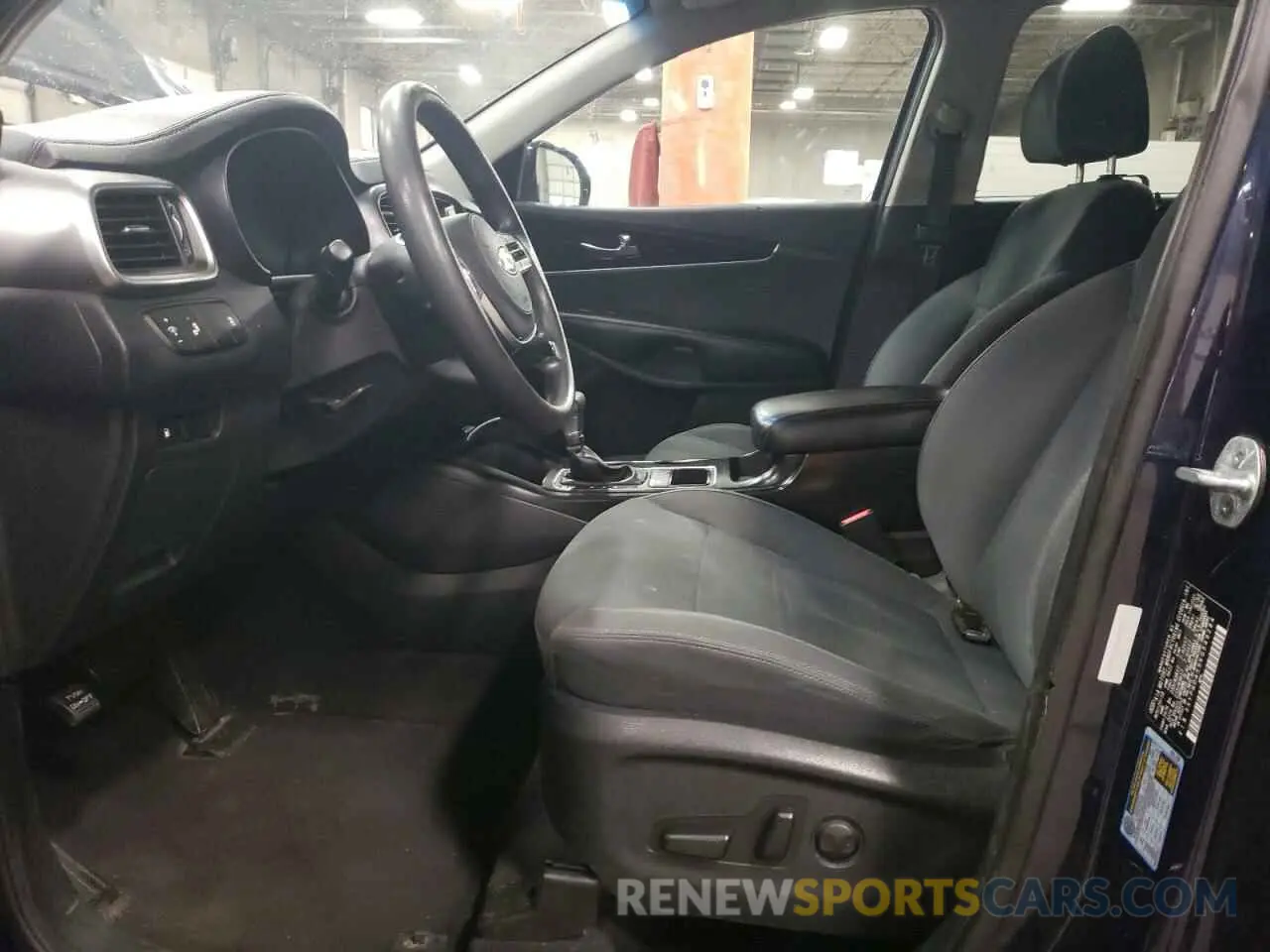 7 fotografías del automóvil dañado 5XYPGDA59KG549284 KIA SORENTO 2019