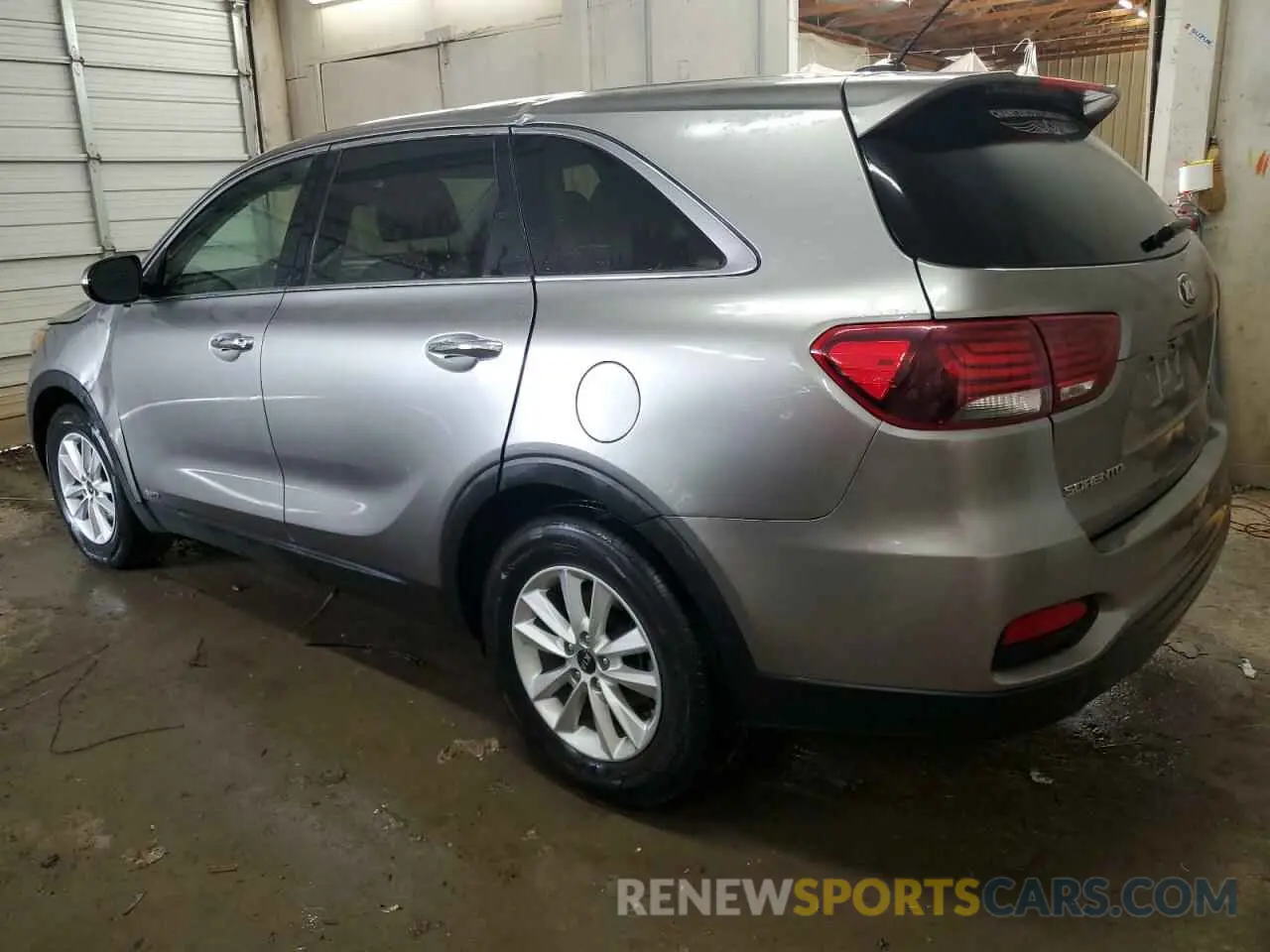 2 fotografías del automóvil dañado 5XYPGDA5XKG449193 KIA SORENTO 2019