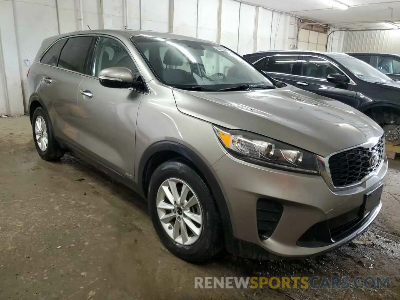 4 fotografías del automóvil dañado 5XYPGDA5XKG449193 KIA SORENTO 2019