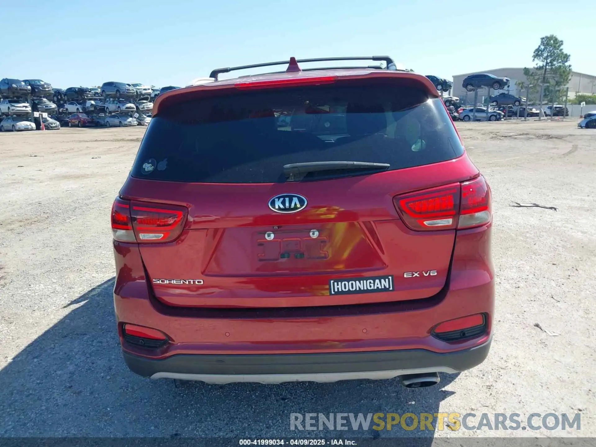17 fotografías del automóvil dañado 5XYPH4A50KG464007 KIA SORENTO 2019