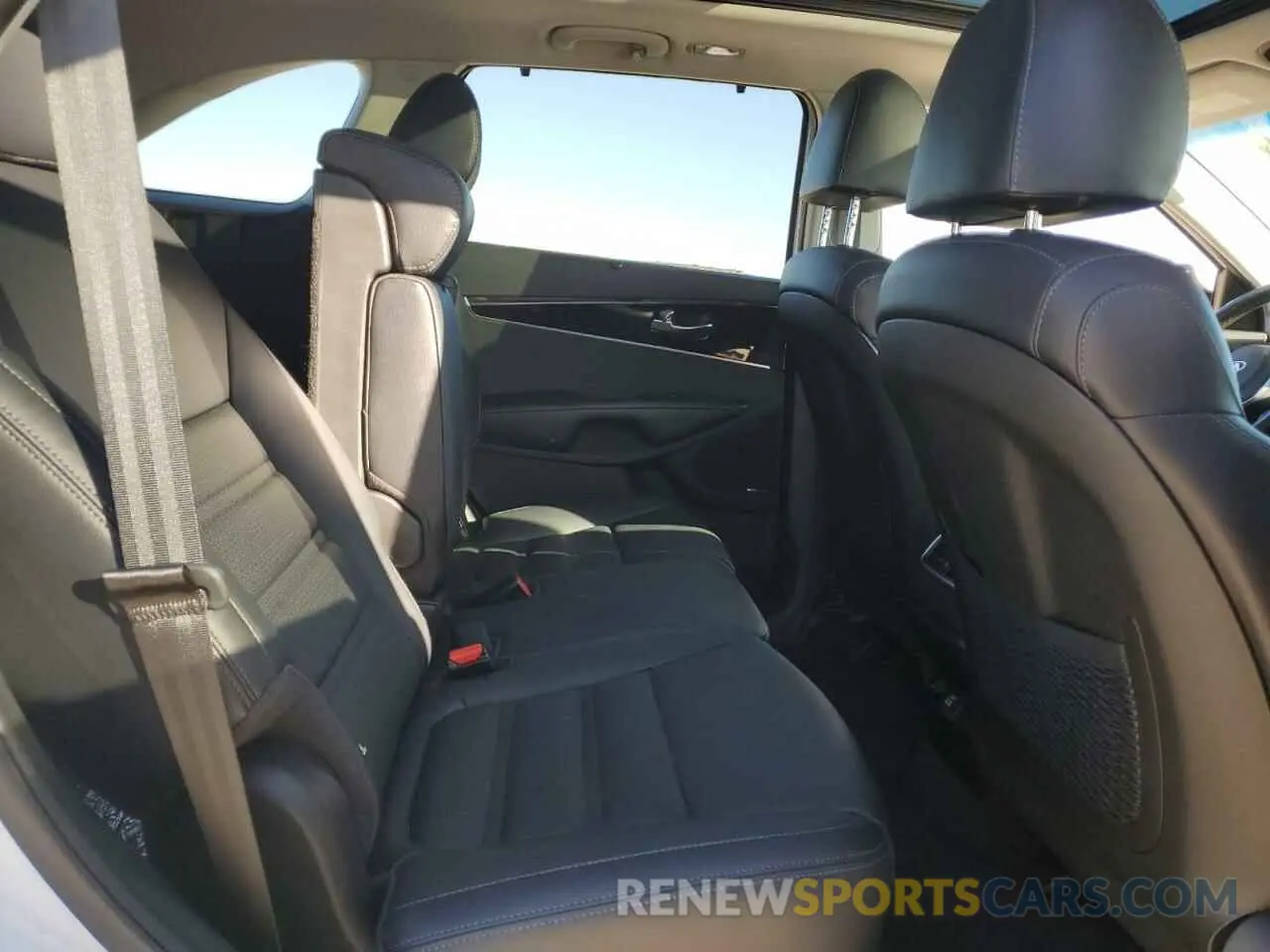 11 fotografías del automóvil dañado 5XYPH4A50KG500858 KIA SORENTO 2019