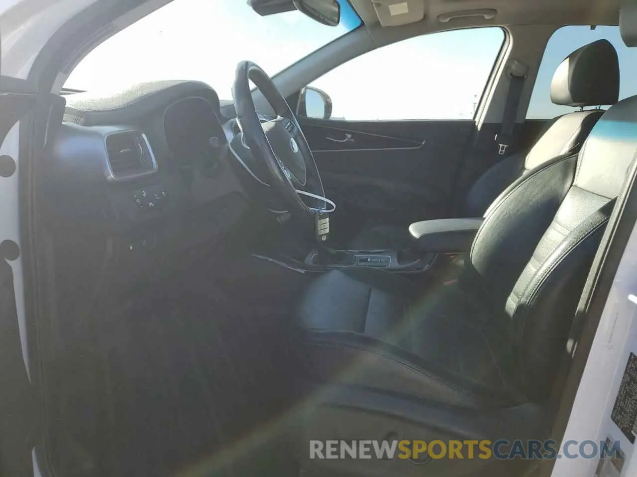 7 fotografías del automóvil dañado 5XYPH4A50KG500858 KIA SORENTO 2019