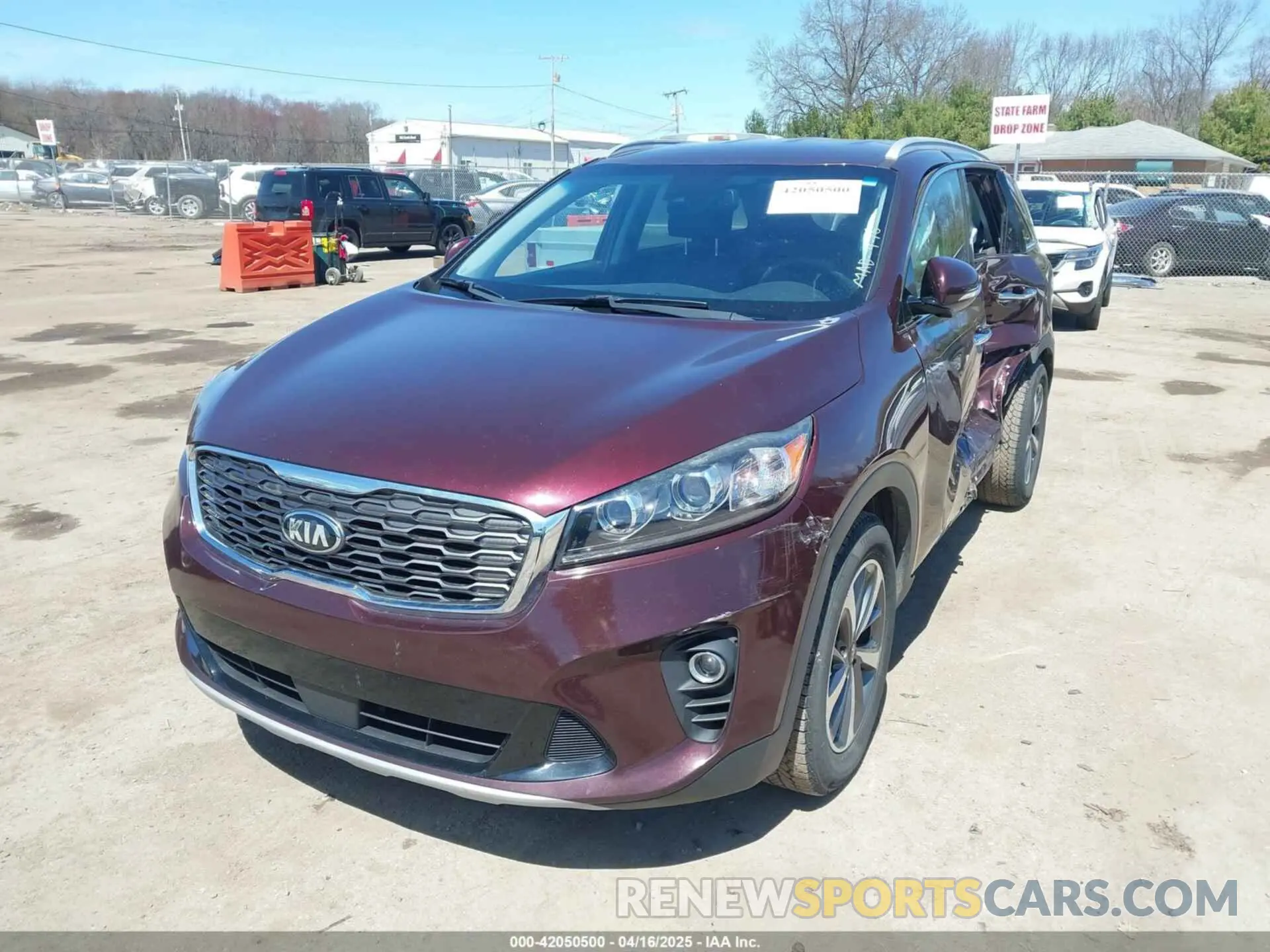 2 fotografías del automóvil dañado 5XYPH4A50KG512914 KIA SORENTO 2019
