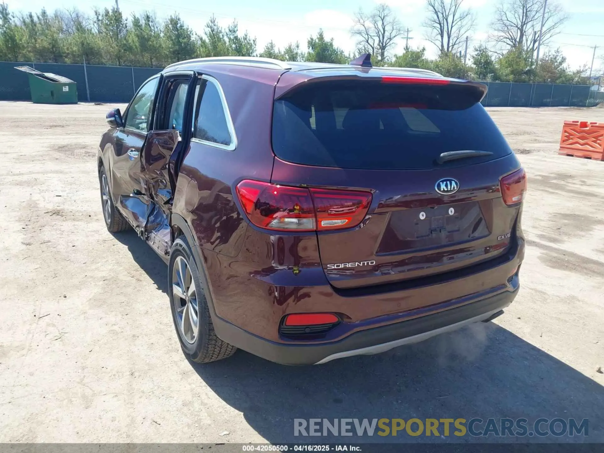 3 fotografías del automóvil dañado 5XYPH4A50KG512914 KIA SORENTO 2019