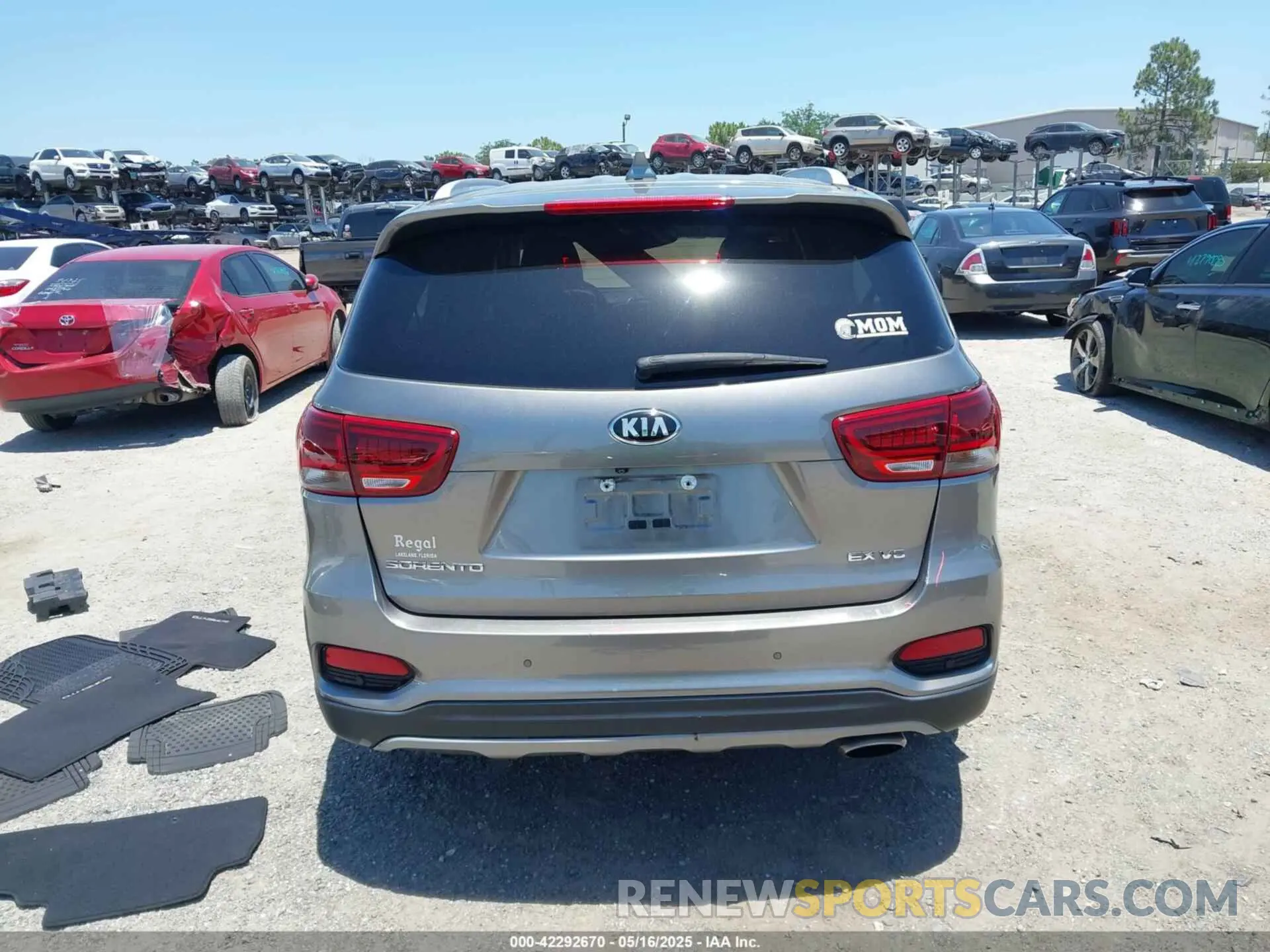 16 fotografías del automóvil dañado 5XYPH4A52KG472996 KIA SORENTO 2019