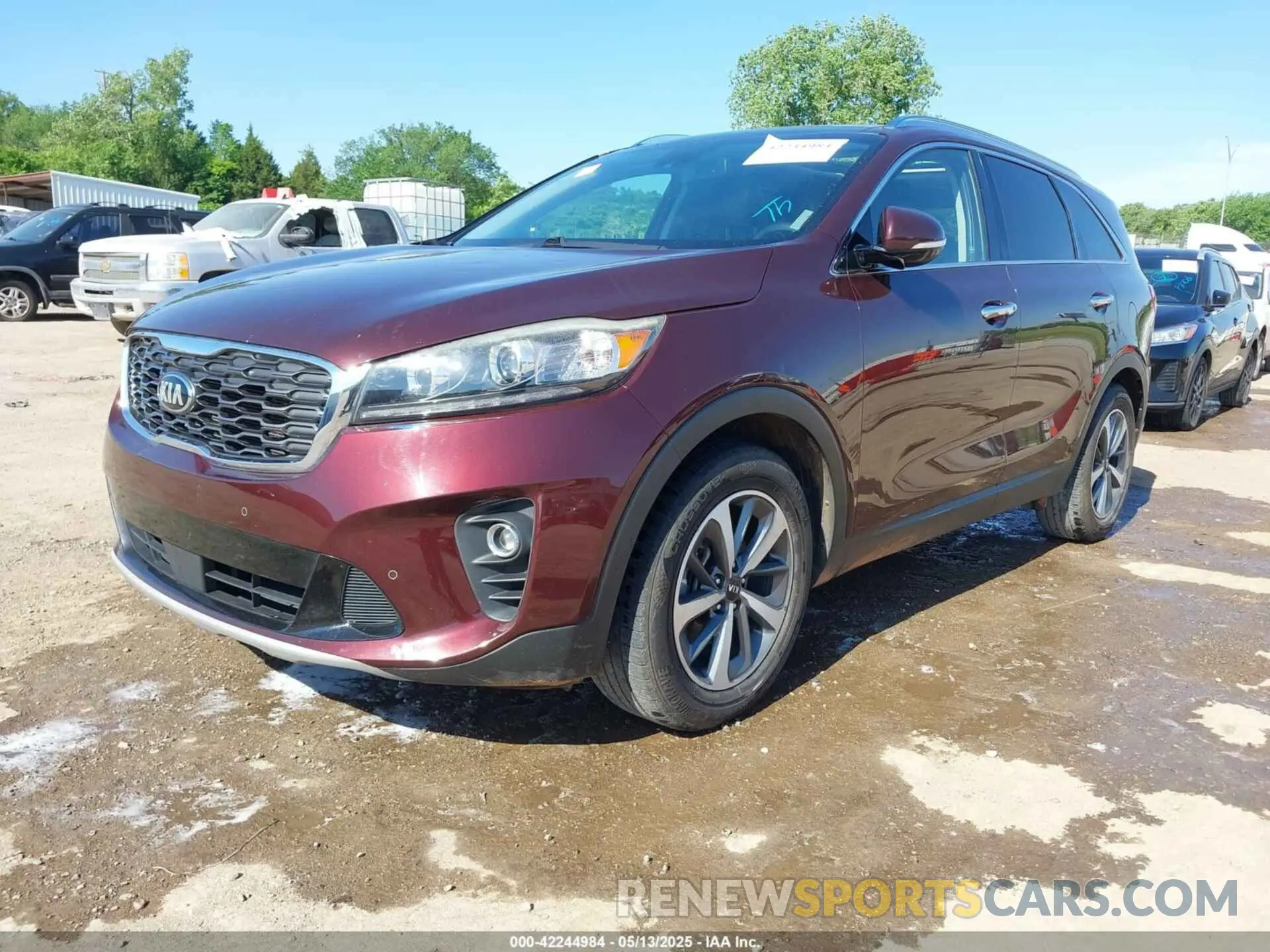 2 fotografías del automóvil dañado 5XYPH4A52KG509349 KIA SORENTO 2019