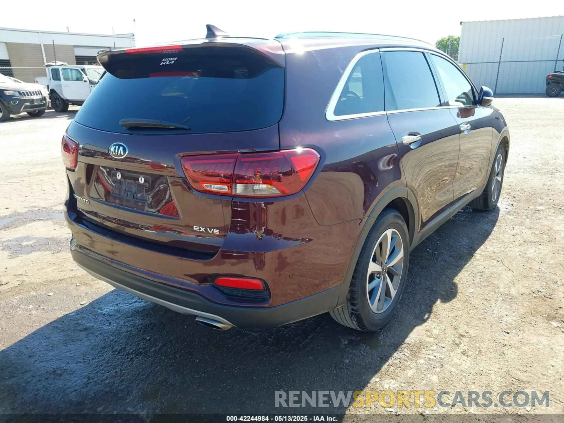 4 fotografías del automóvil dañado 5XYPH4A52KG509349 KIA SORENTO 2019