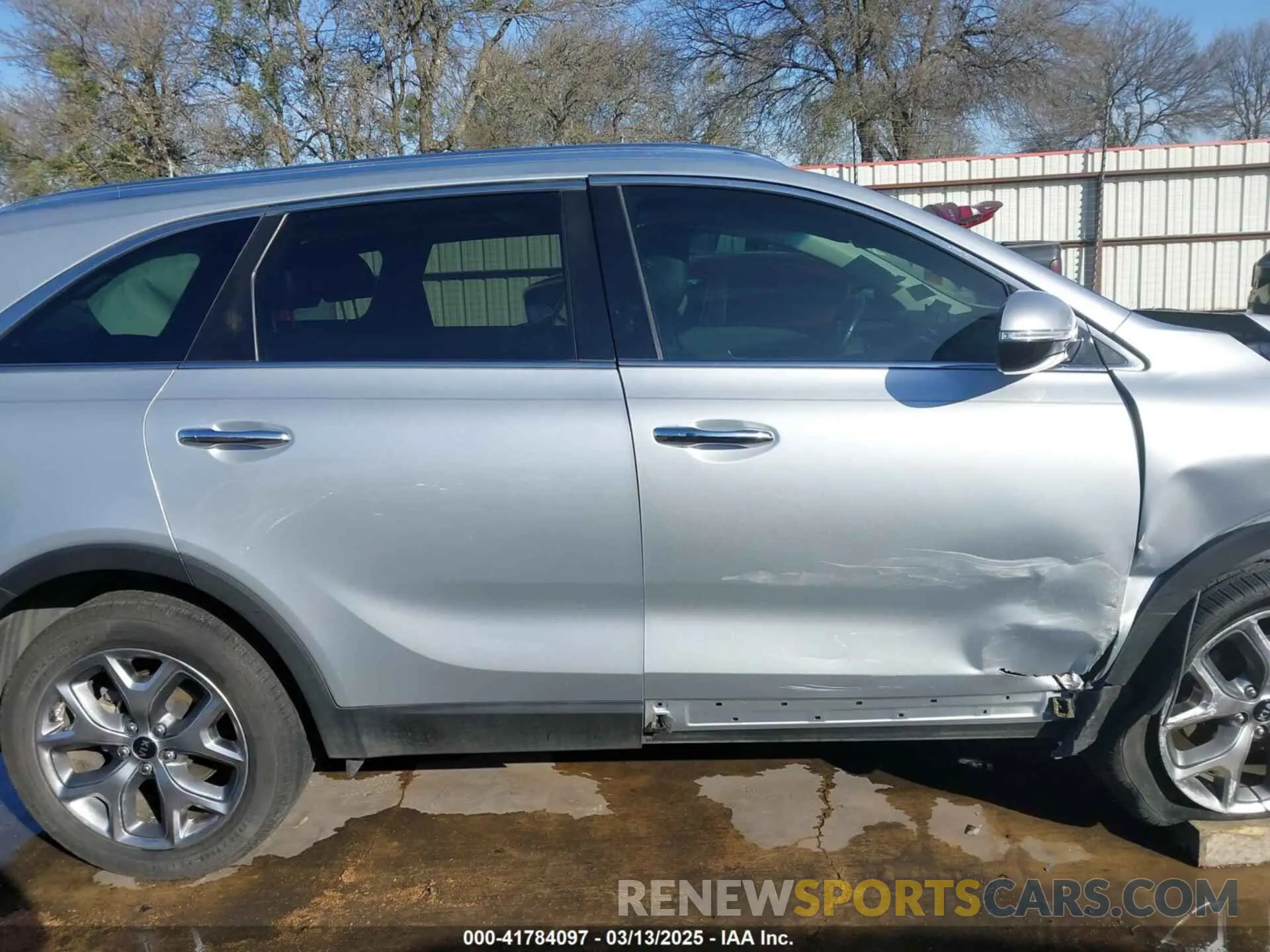 14 fotografías del automóvil dañado 5XYPH4A52KG603439 KIA SORENTO 2019