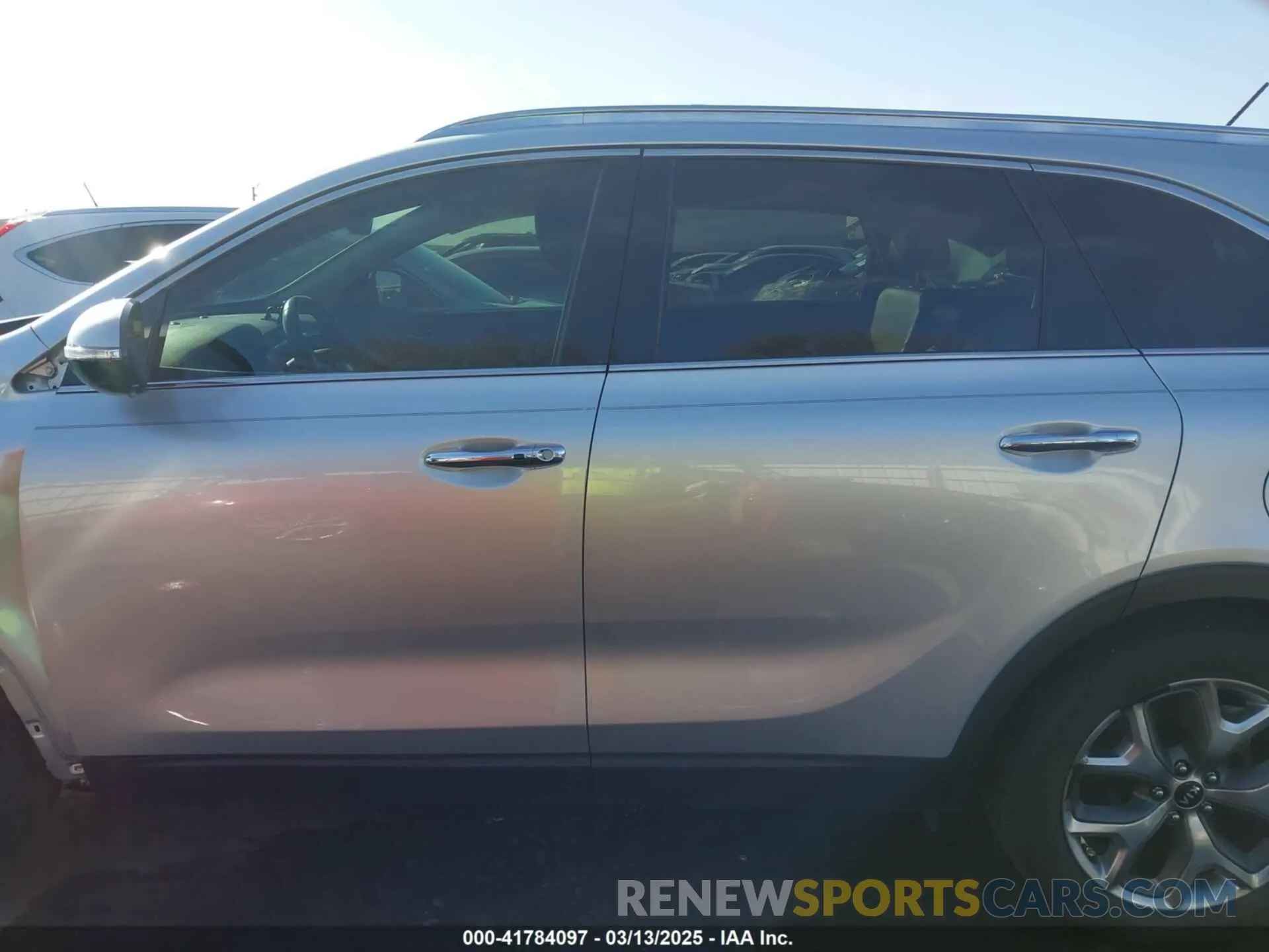15 fotografías del automóvil dañado 5XYPH4A52KG603439 KIA SORENTO 2019