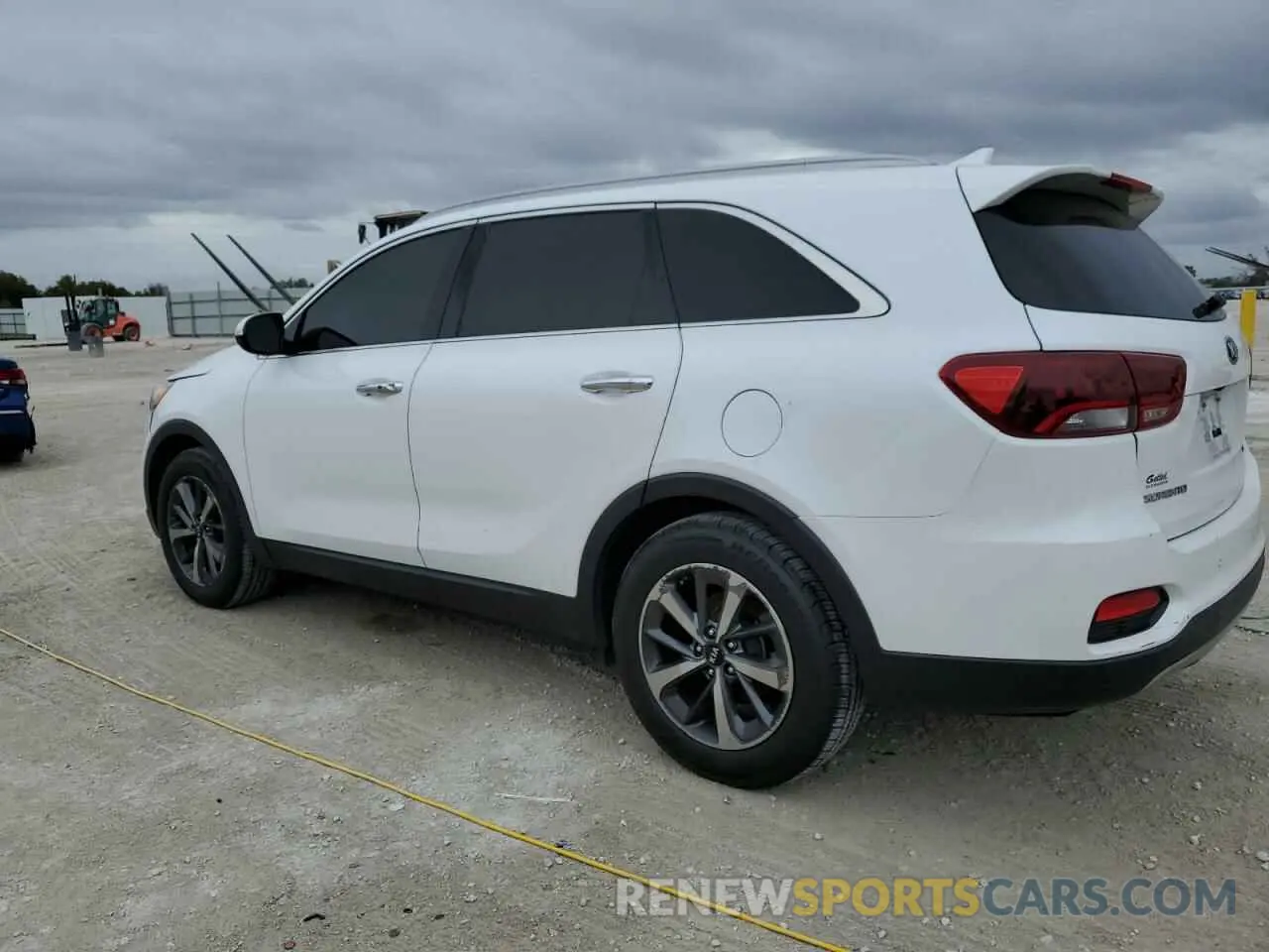 2 fotografías del automóvil dañado 5XYPH4A53KG536768 KIA SORENTO 2019