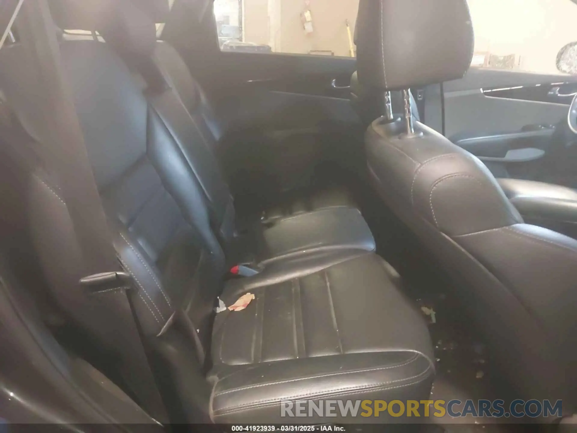 8 fotografías del automóvil dañado 5XYPH4A54KG493932 KIA SORENTO 2019