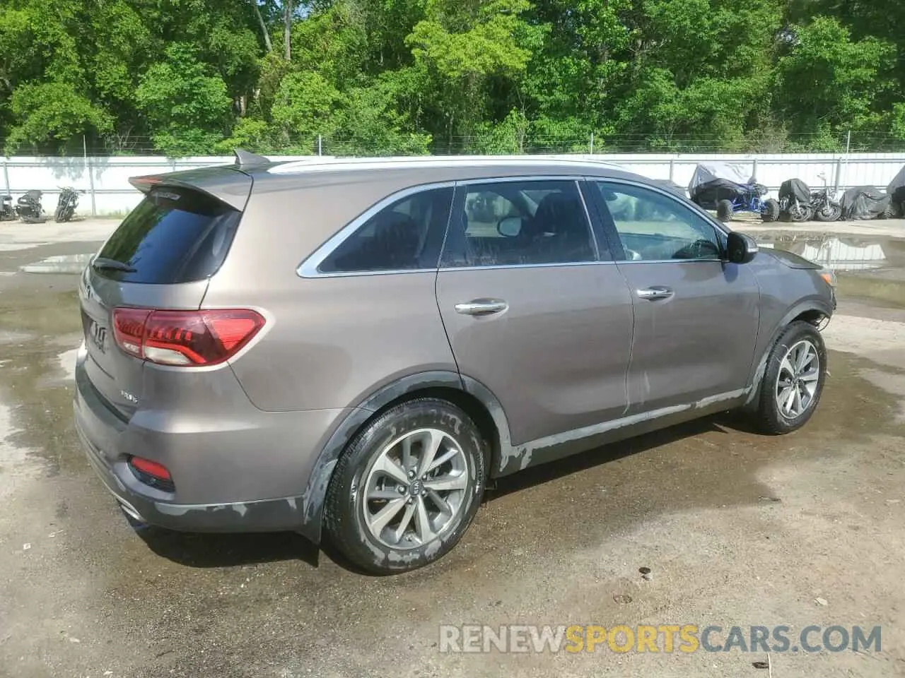 3 fotografías del automóvil dañado 5XYPH4A54KG532678 KIA SORENTO 2019